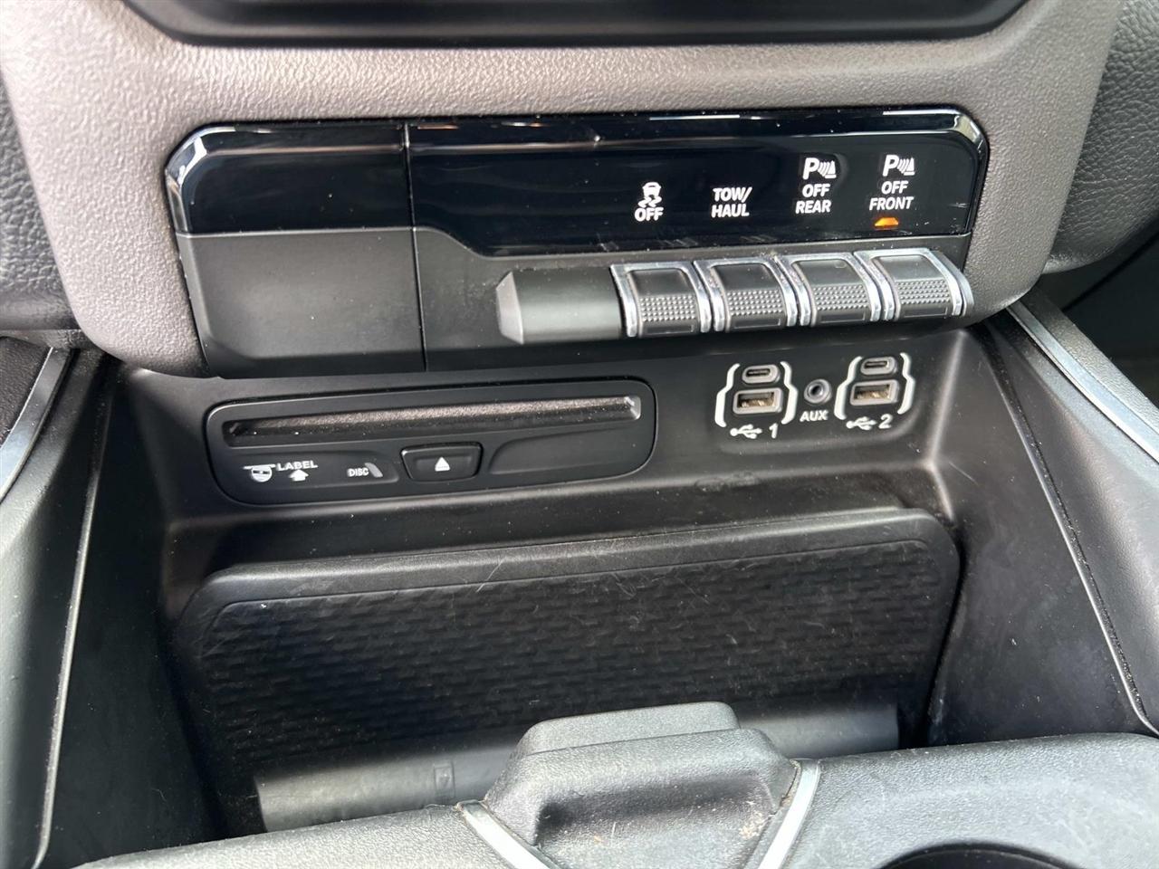 RAM 1500 Big Horn/Lone Star 4x4 Crew Cab 5'7" Box 2019