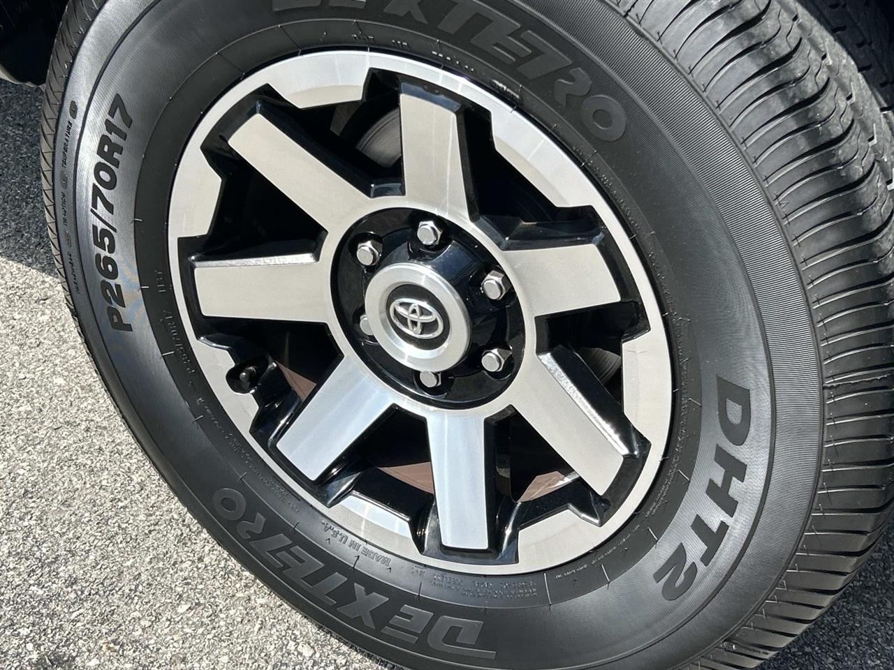 Toyota 4Runner TRD Off Road Premium 4WD (Natl) 2020