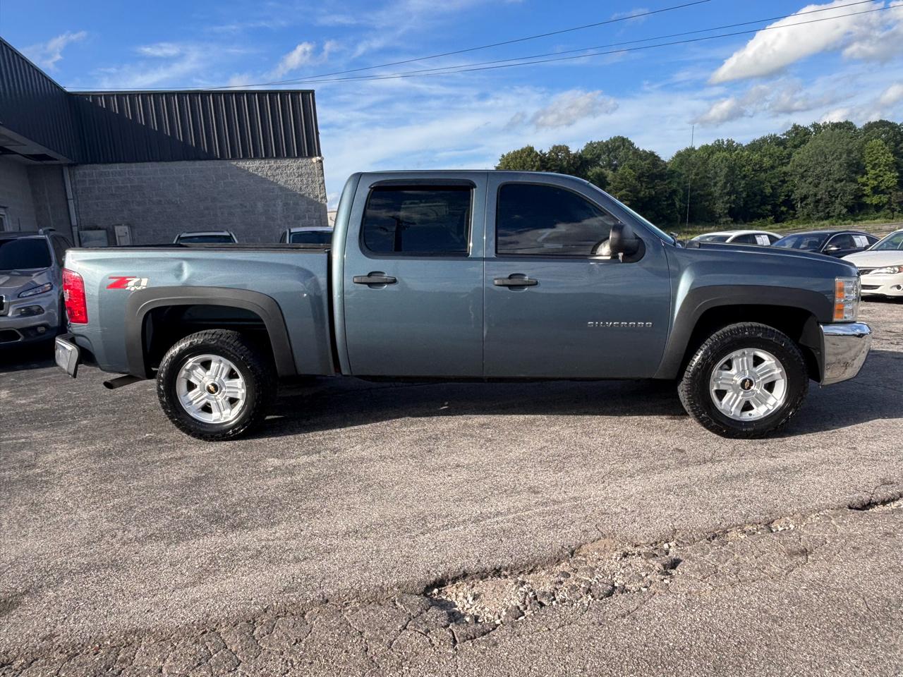 Chevrolet Silverado 1500 4WD Crew Cab 143.5" LT 2012
