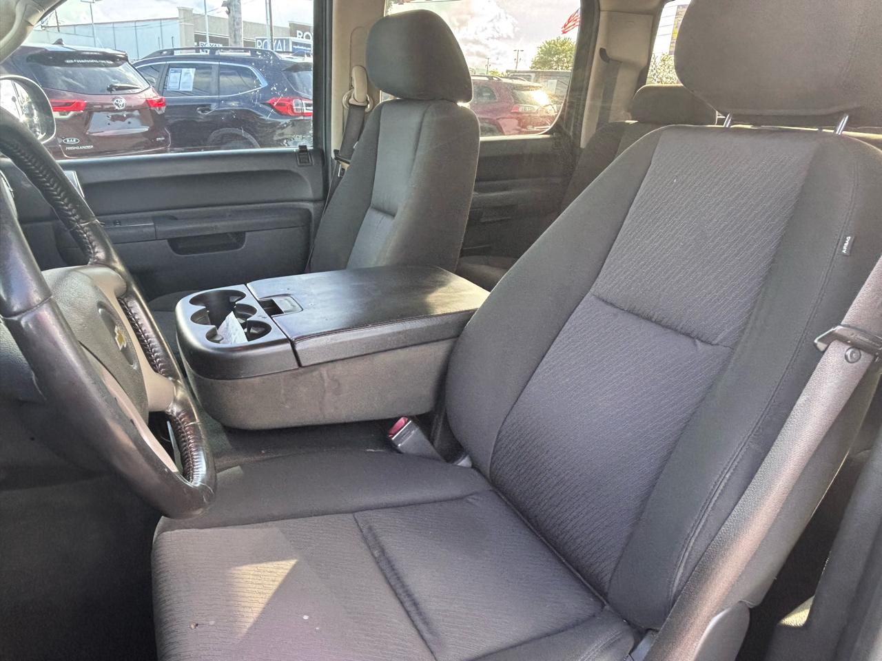 Chevrolet Silverado 1500 4WD Crew Cab 143.5" LT 2012
