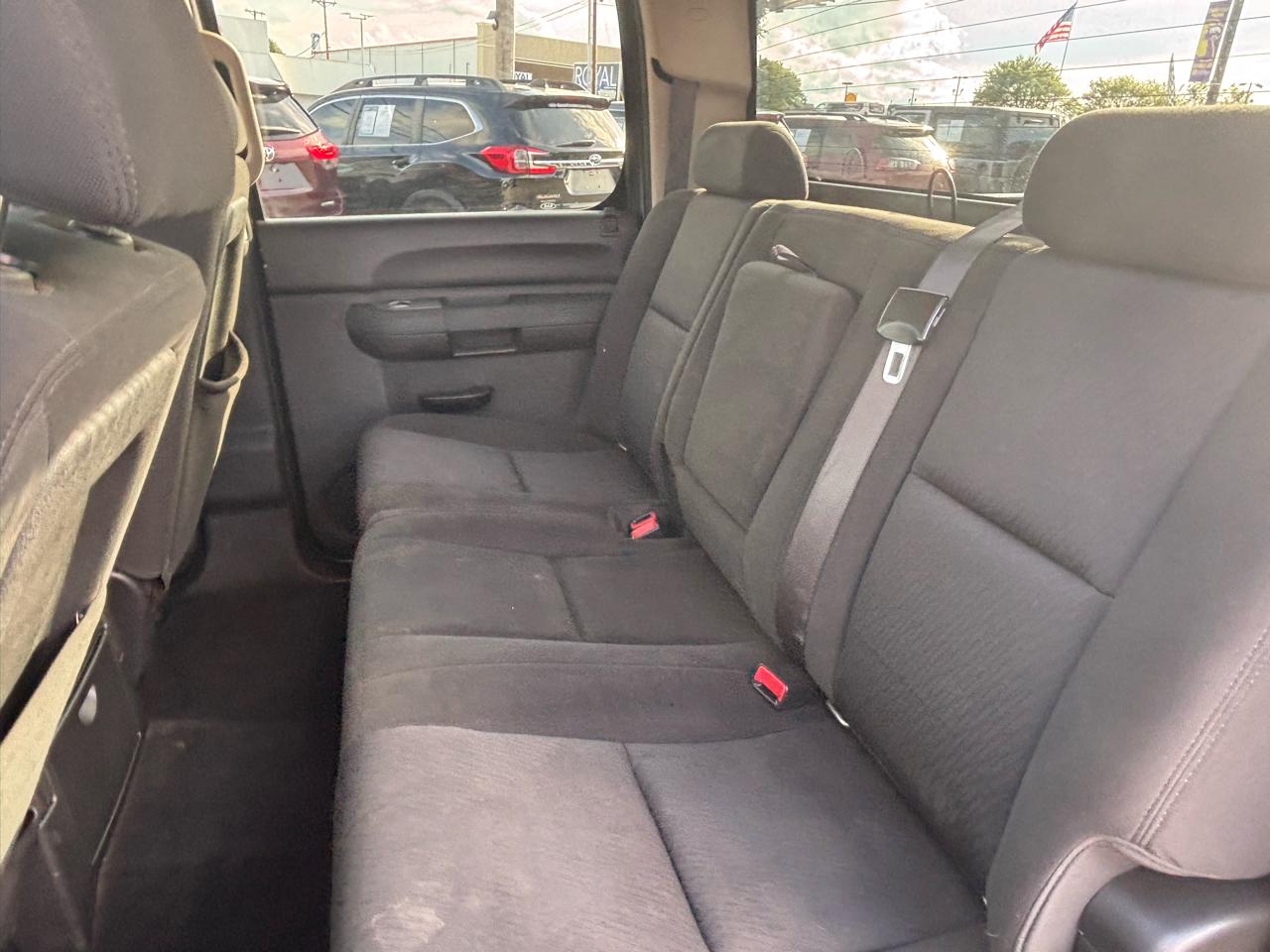 Chevrolet Silverado 1500 4WD Crew Cab 143.5" LT 2012