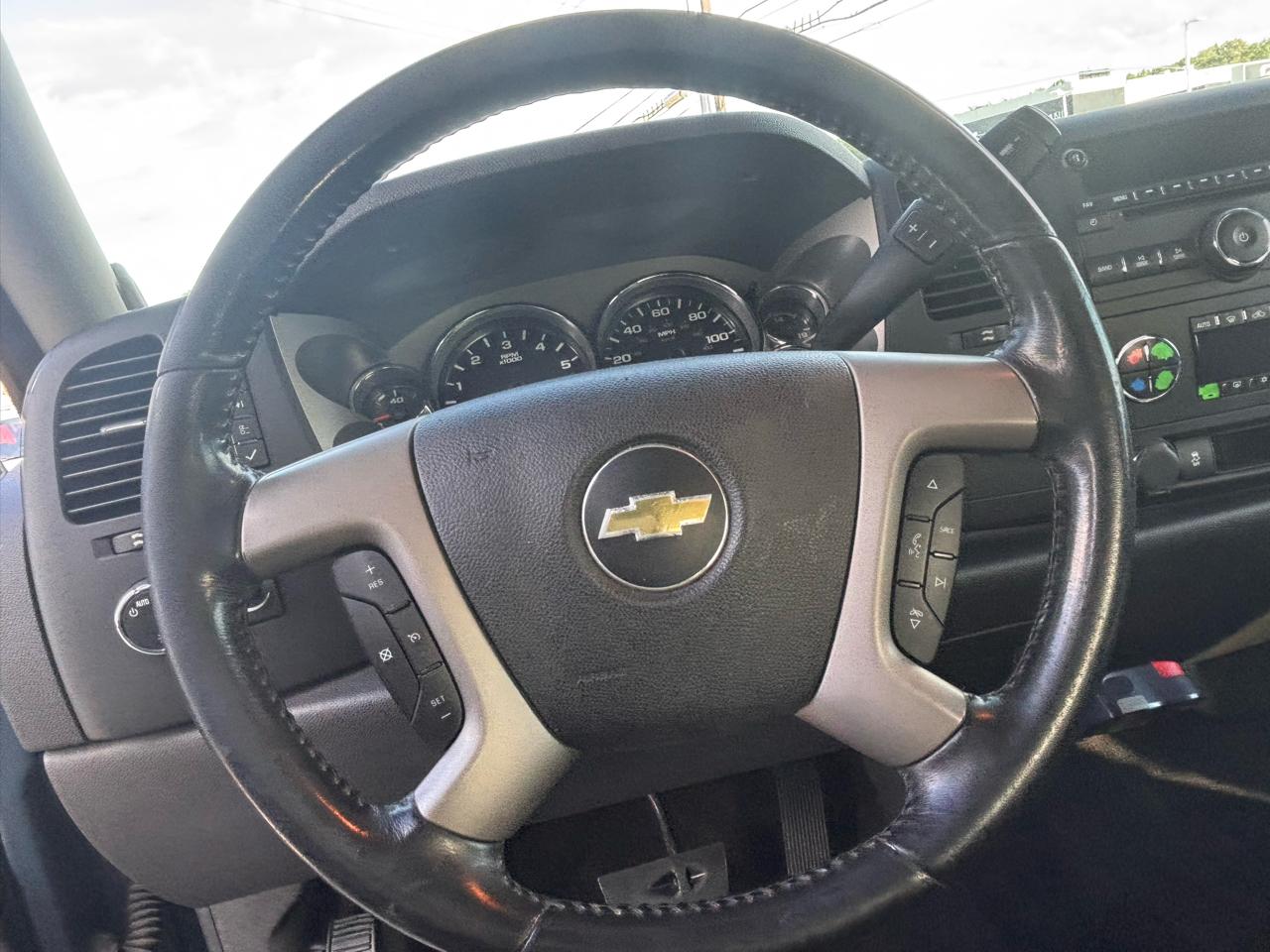 Chevrolet Silverado 1500 4WD Crew Cab 143.5" LT 2012