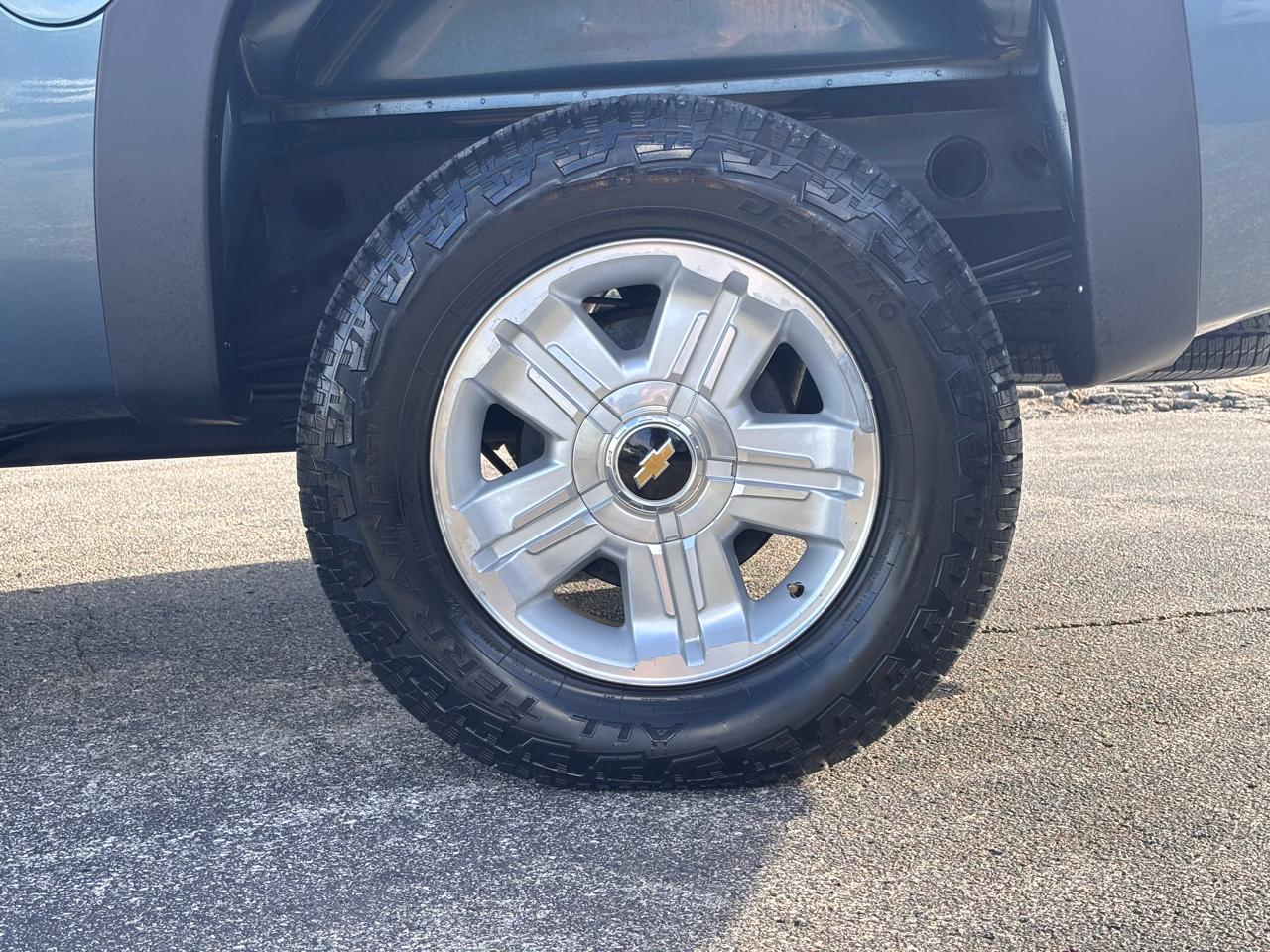 Chevrolet Silverado 1500 4WD Crew Cab 143.5" LT 2012