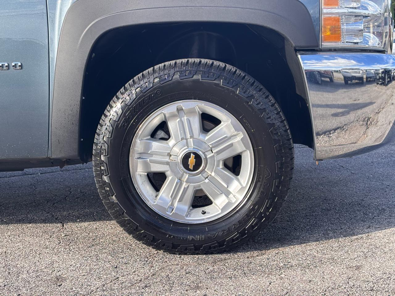 Chevrolet Silverado 1500 4WD Crew Cab 143.5" LT 2012