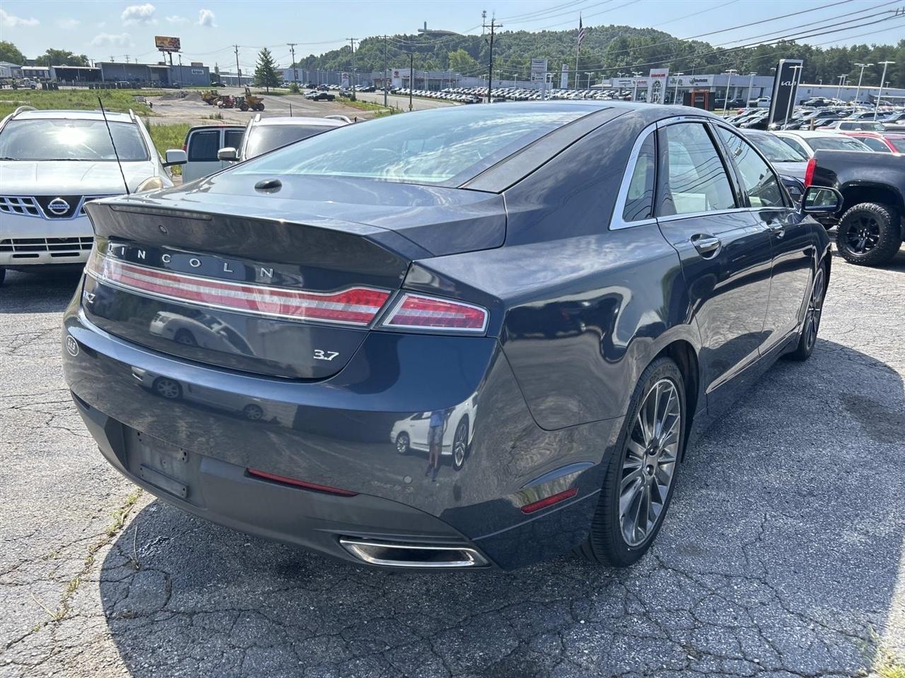 Lincoln MKZ 4dr Sdn FWD 2014