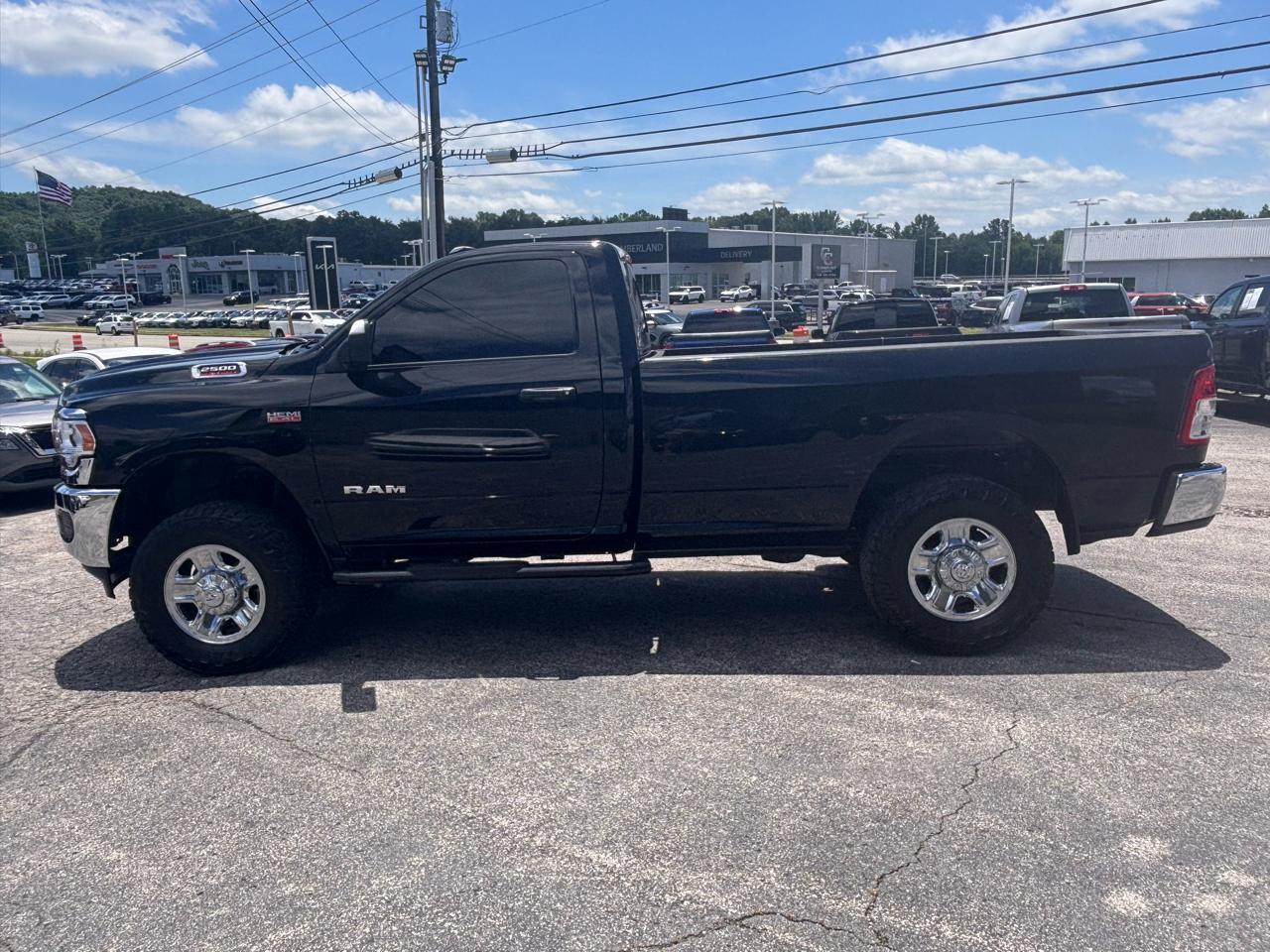 RAM 2500 Tradesman 4x4 Reg Cab 8' Box 2022