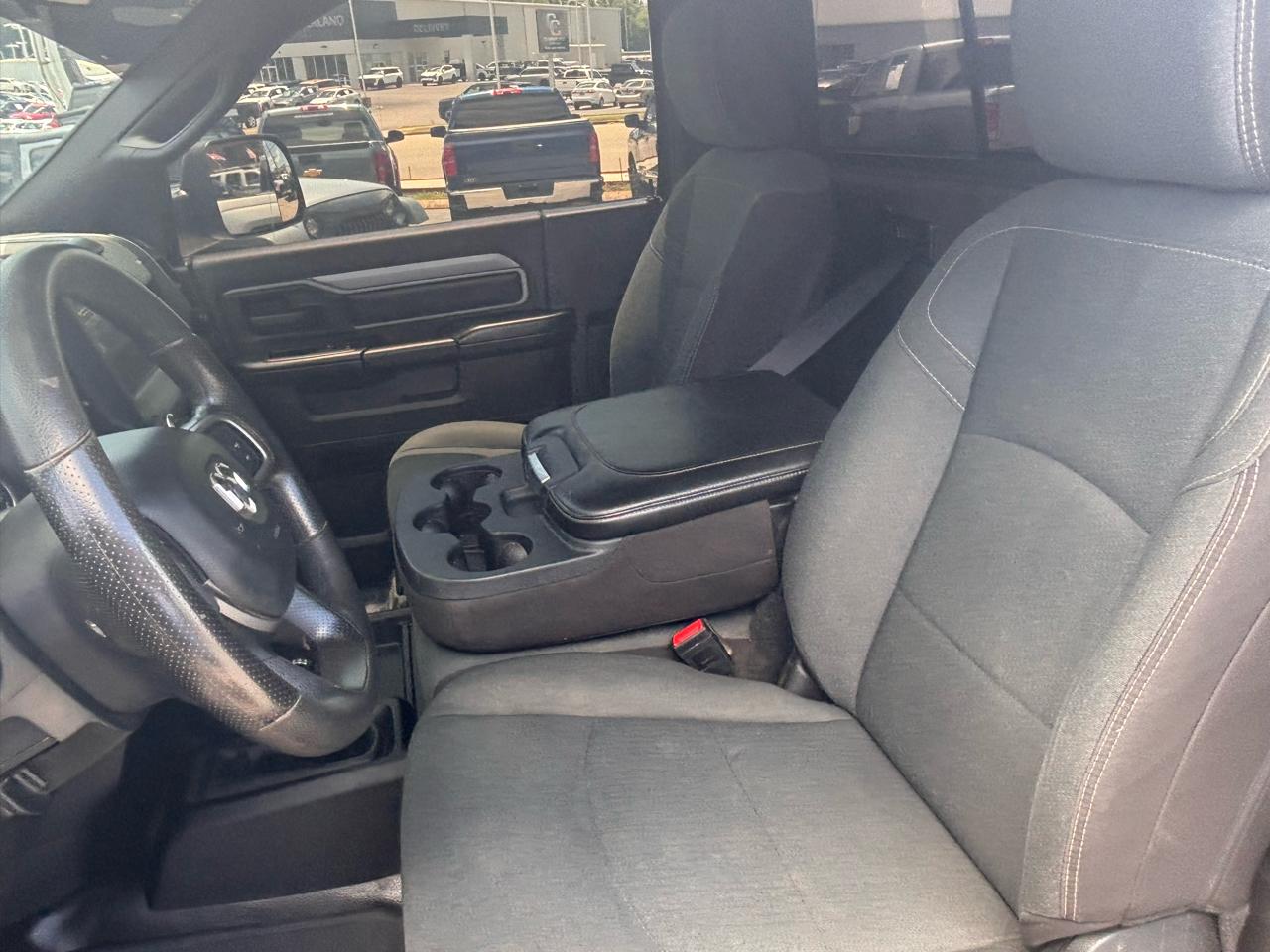 RAM 2500 Tradesman 4x4 Reg Cab 8' Box 2022