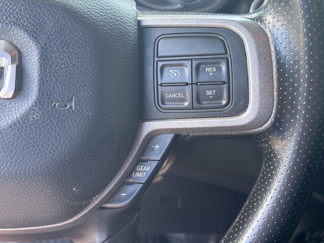 RAM 2500 Tradesman 4x4 Reg Cab 8' Box 2022
