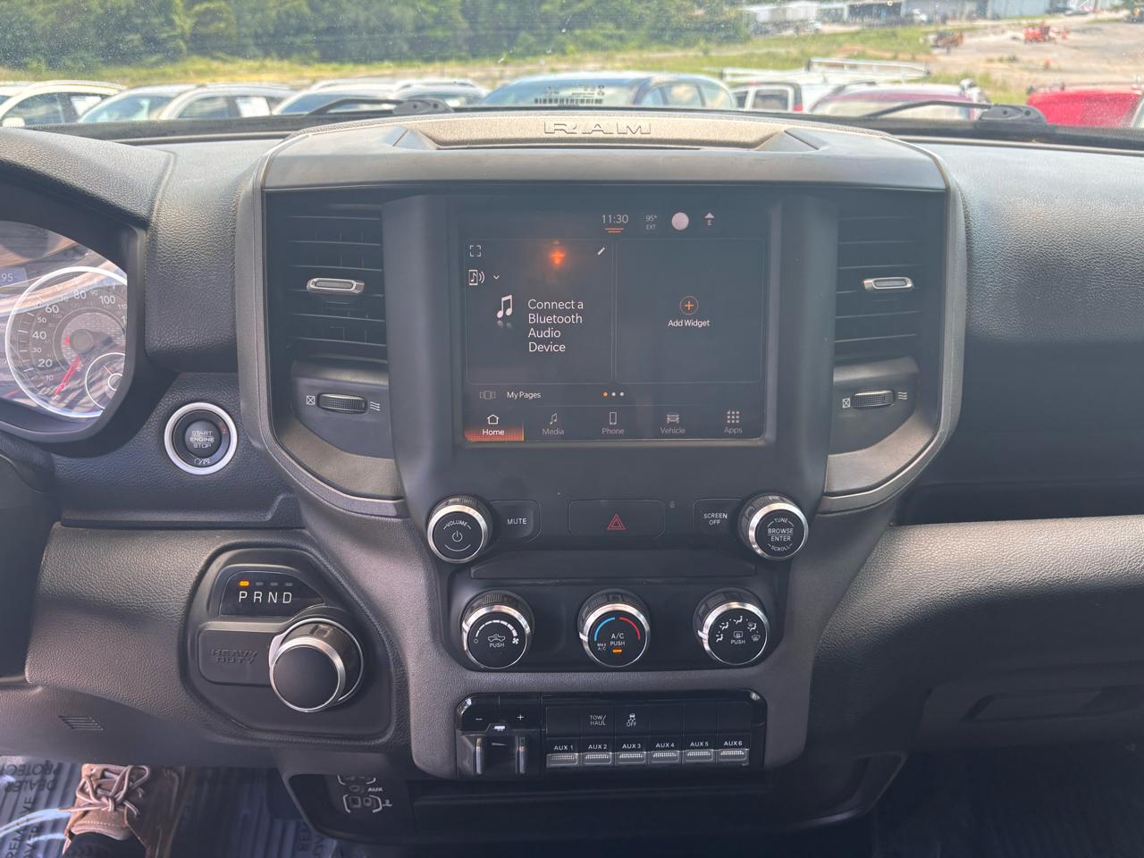 RAM 2500 Tradesman 4x4 Reg Cab 8' Box 2022