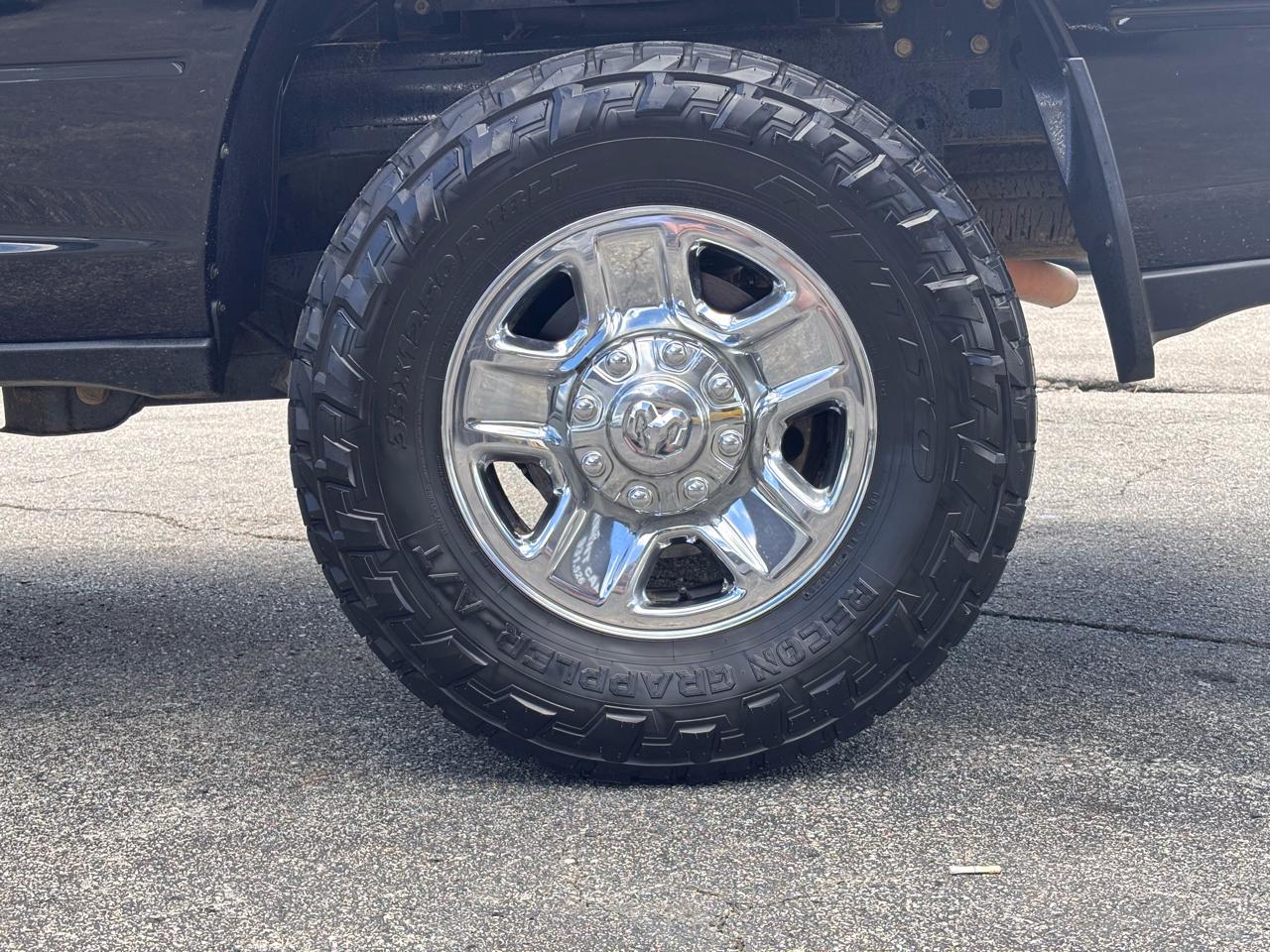 RAM 2500 Tradesman 4x4 Reg Cab 8' Box 2022