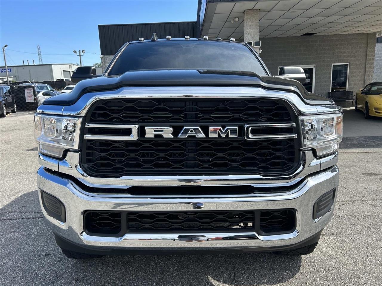 RAM 2500 Tradesman 4x4 Reg Cab 8' Box 2022