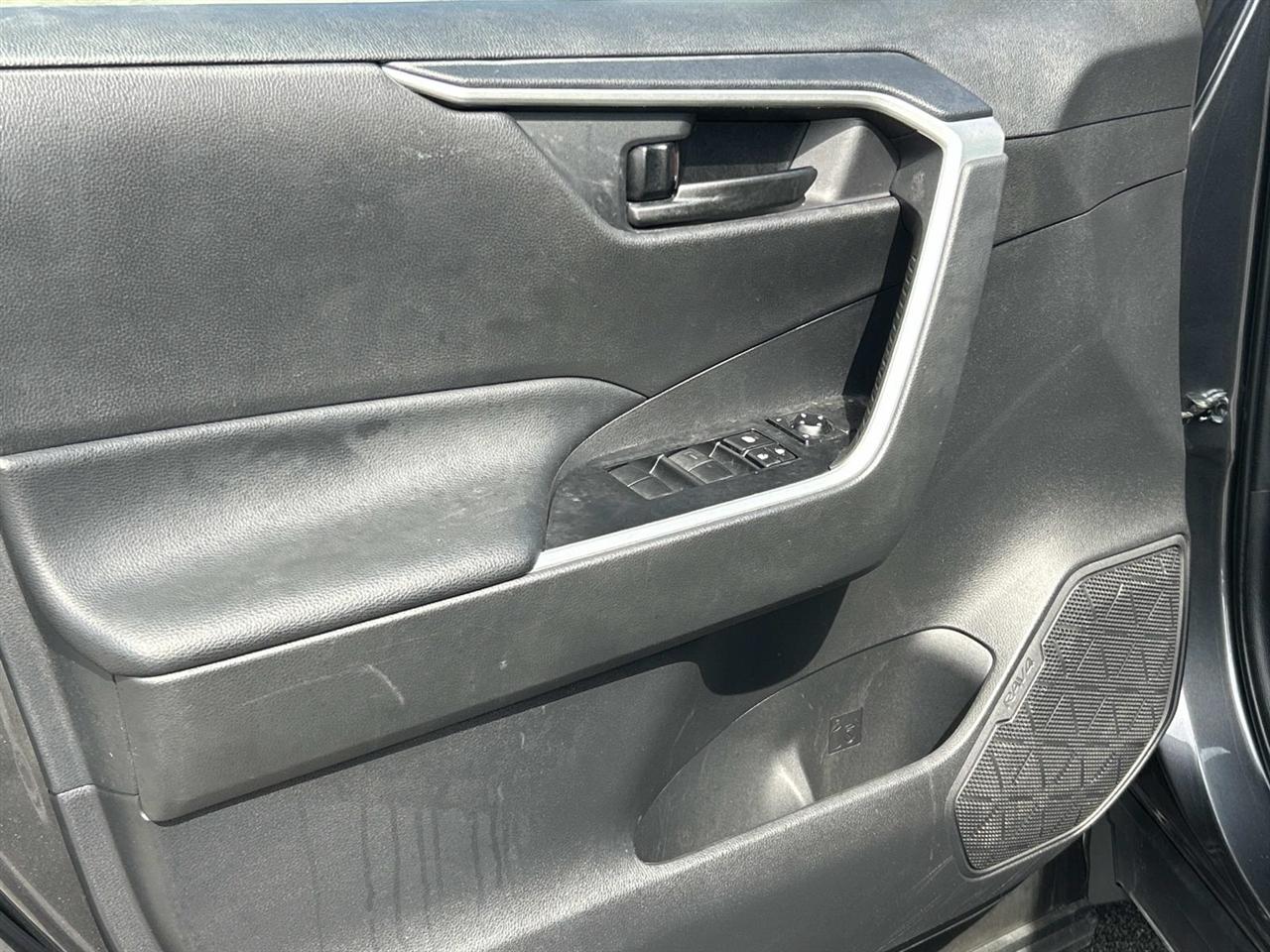 Toyota RAV4  2022