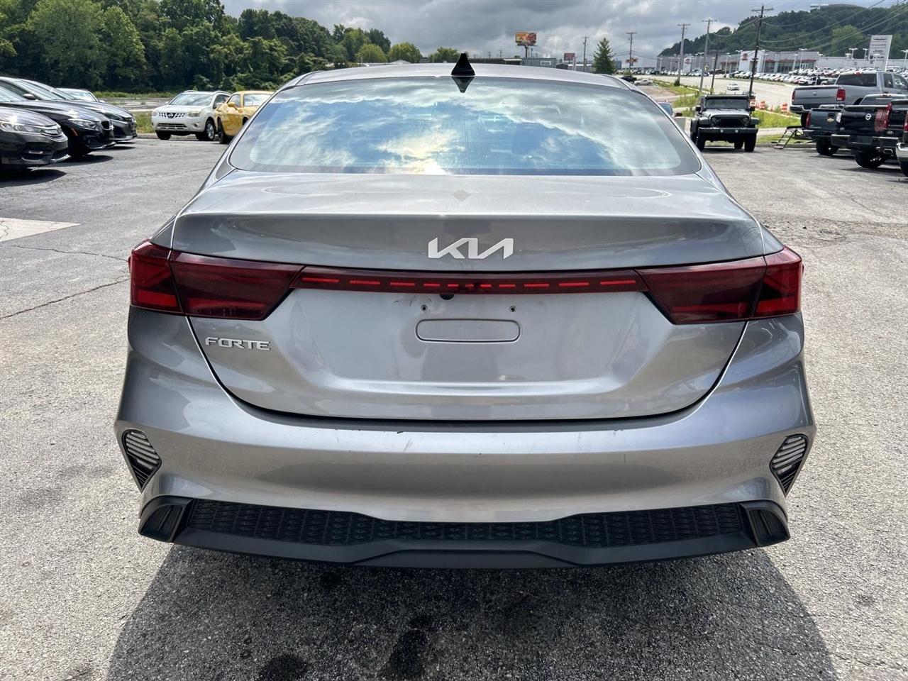 Kia Forte LXS IVT 2024