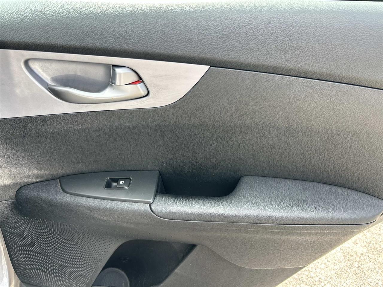 Kia Forte LXS IVT 2024