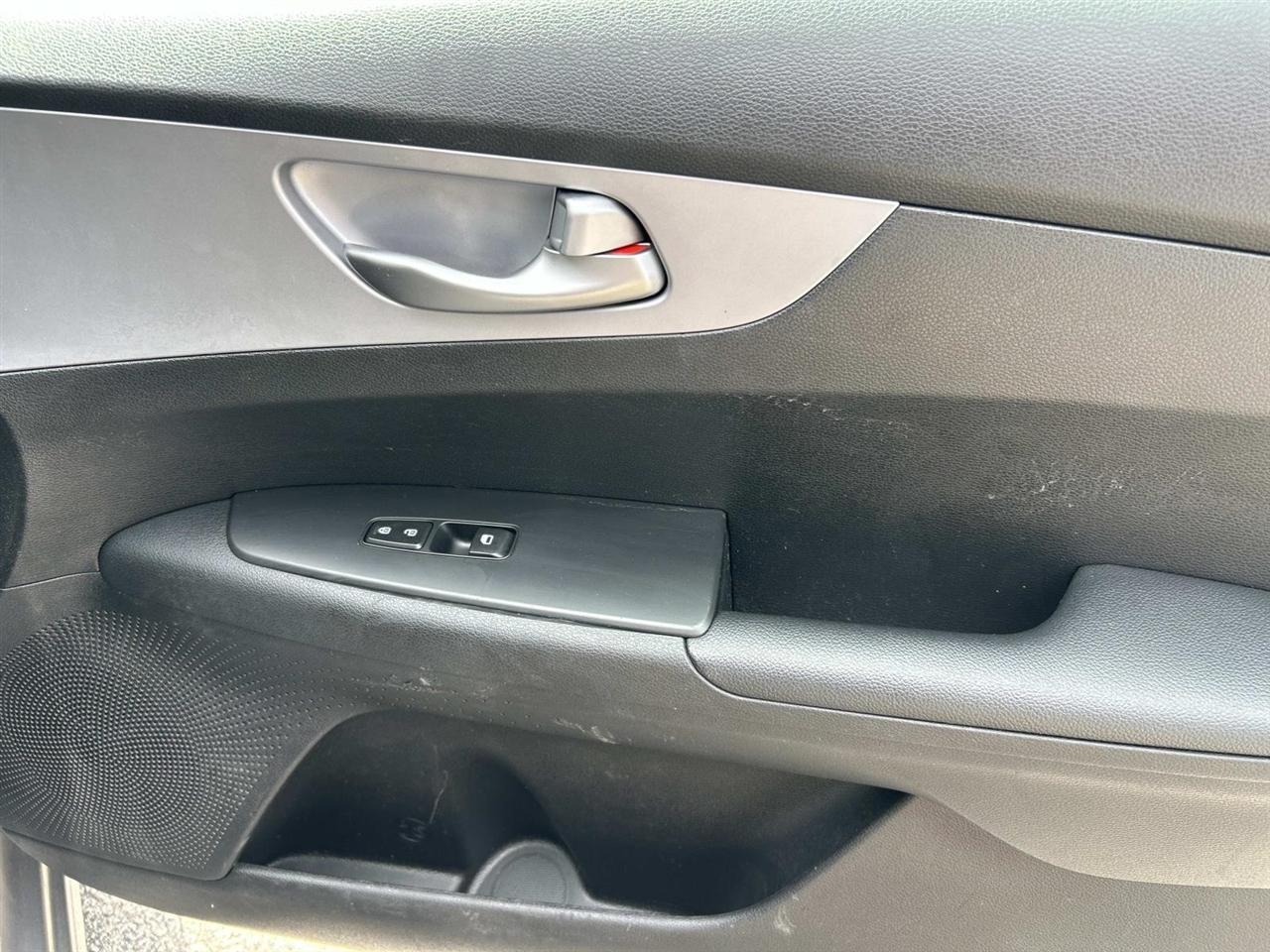 Kia Forte LXS IVT 2024