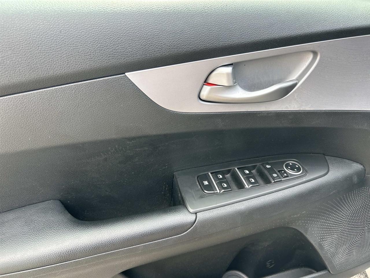 Kia Forte LXS IVT 2024