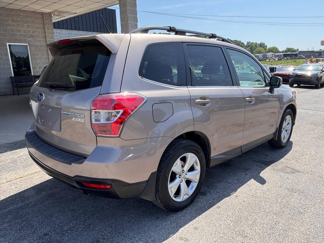 Subaru Forester 4dr CVT 2.5i Limited PZEV 2015