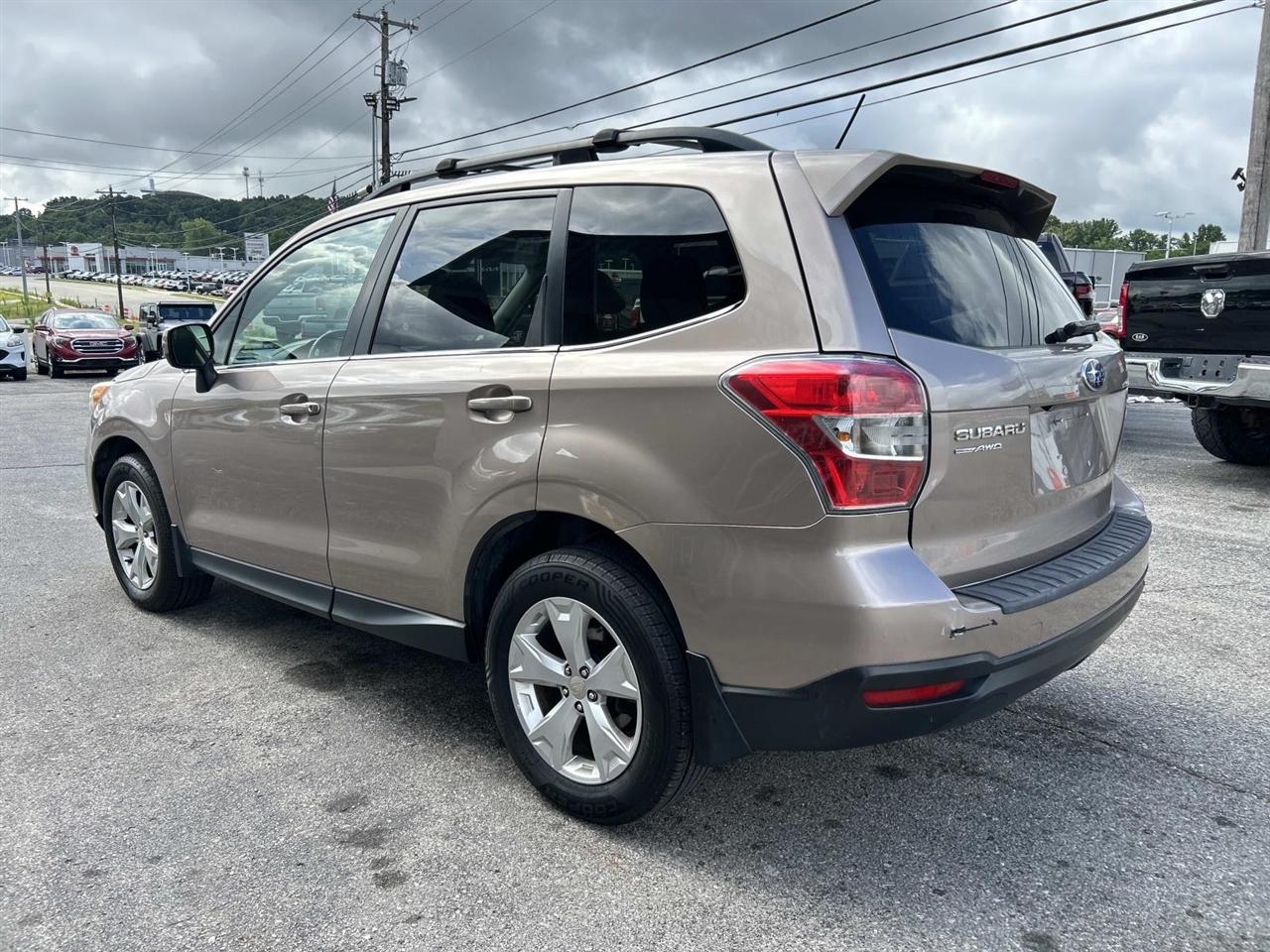 Subaru Forester 4dr CVT 2.5i Limited PZEV 2015