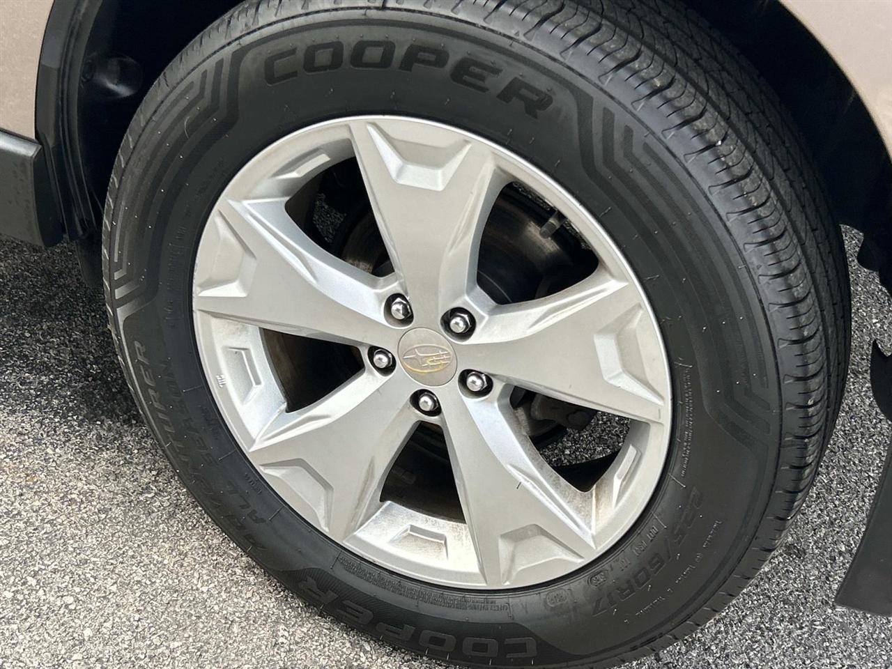 Subaru Forester 4dr CVT 2.5i Limited PZEV 2015