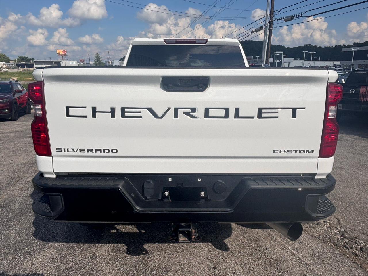 Chevrolet Silverado 2500HD 4WD Crew Cab 159" Custom 2023