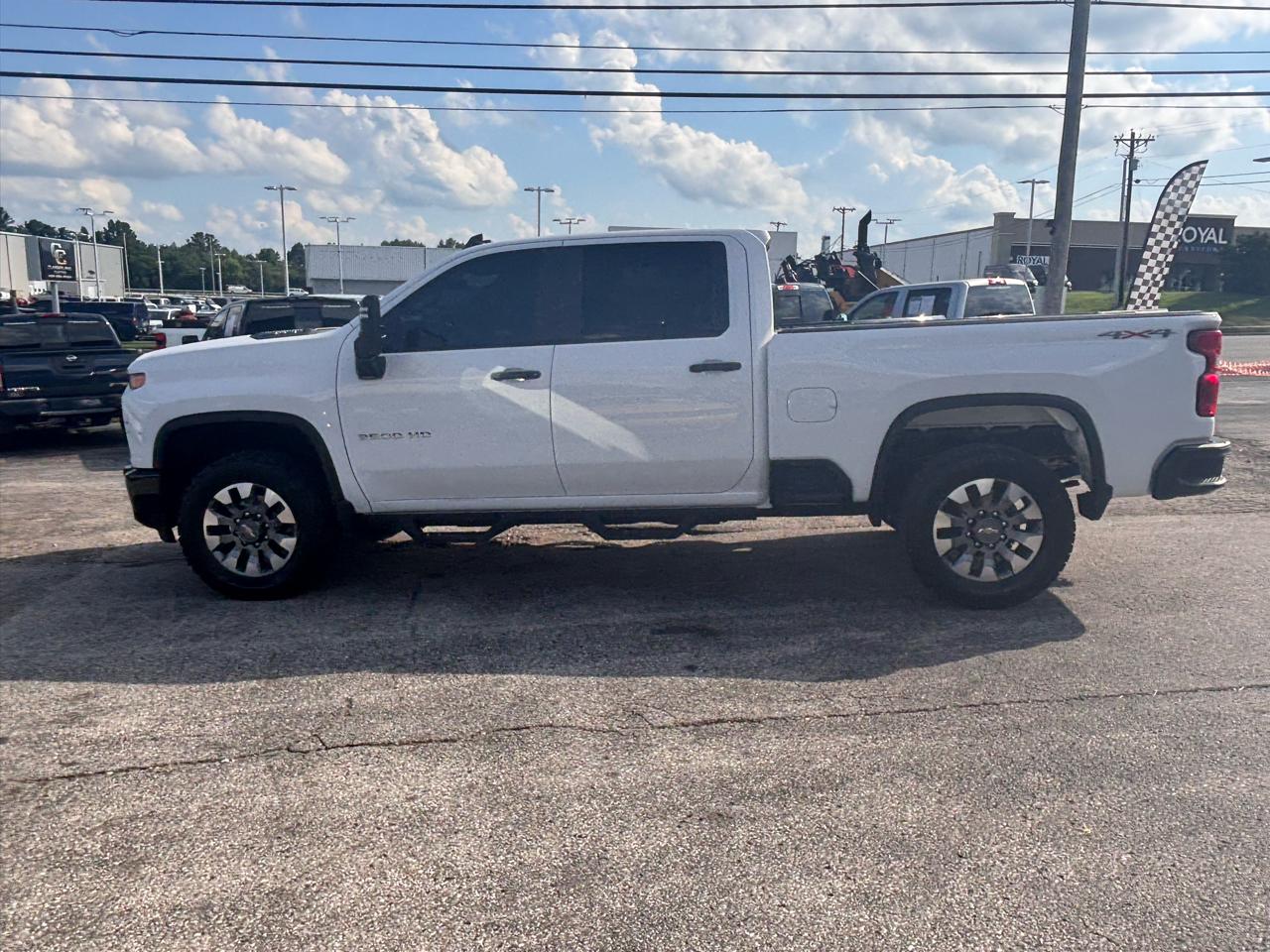 Chevrolet Silverado 2500HD 4WD Crew Cab 159" Custom 2023
