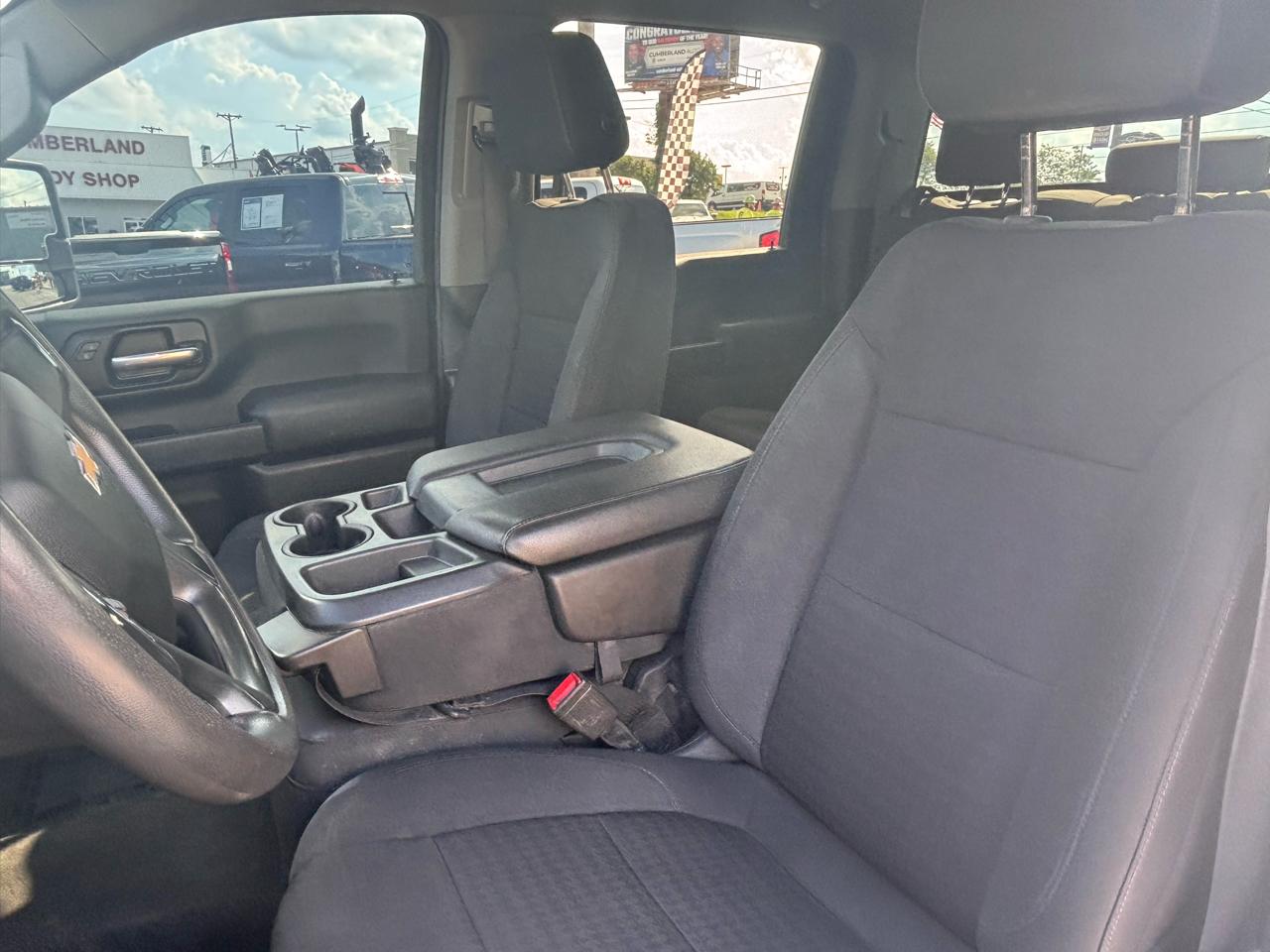 Chevrolet Silverado 2500HD 4WD Crew Cab 159" Custom 2023