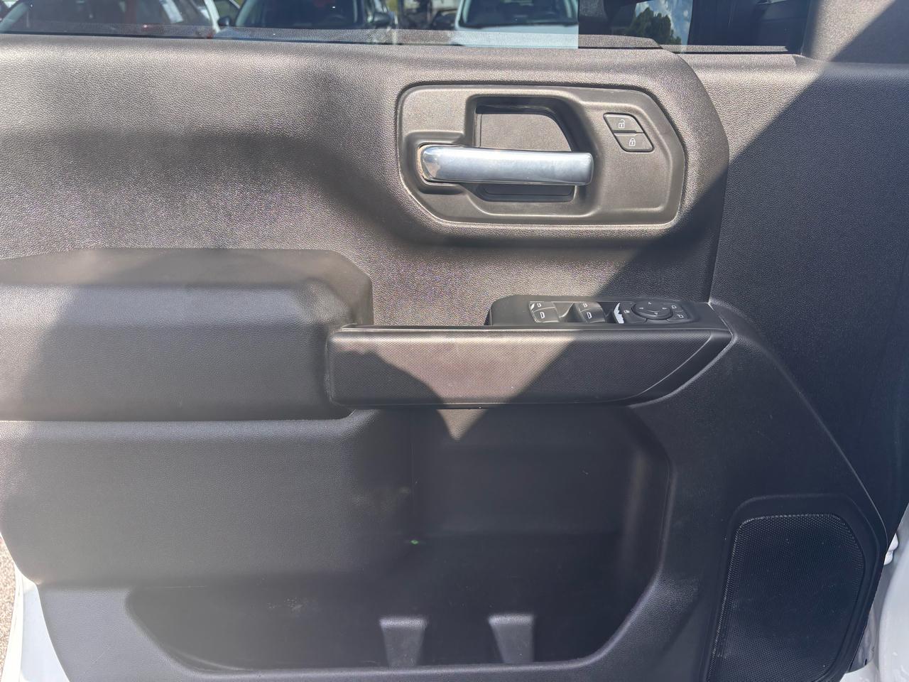 Chevrolet Silverado 2500HD 4WD Crew Cab 159" Custom 2023