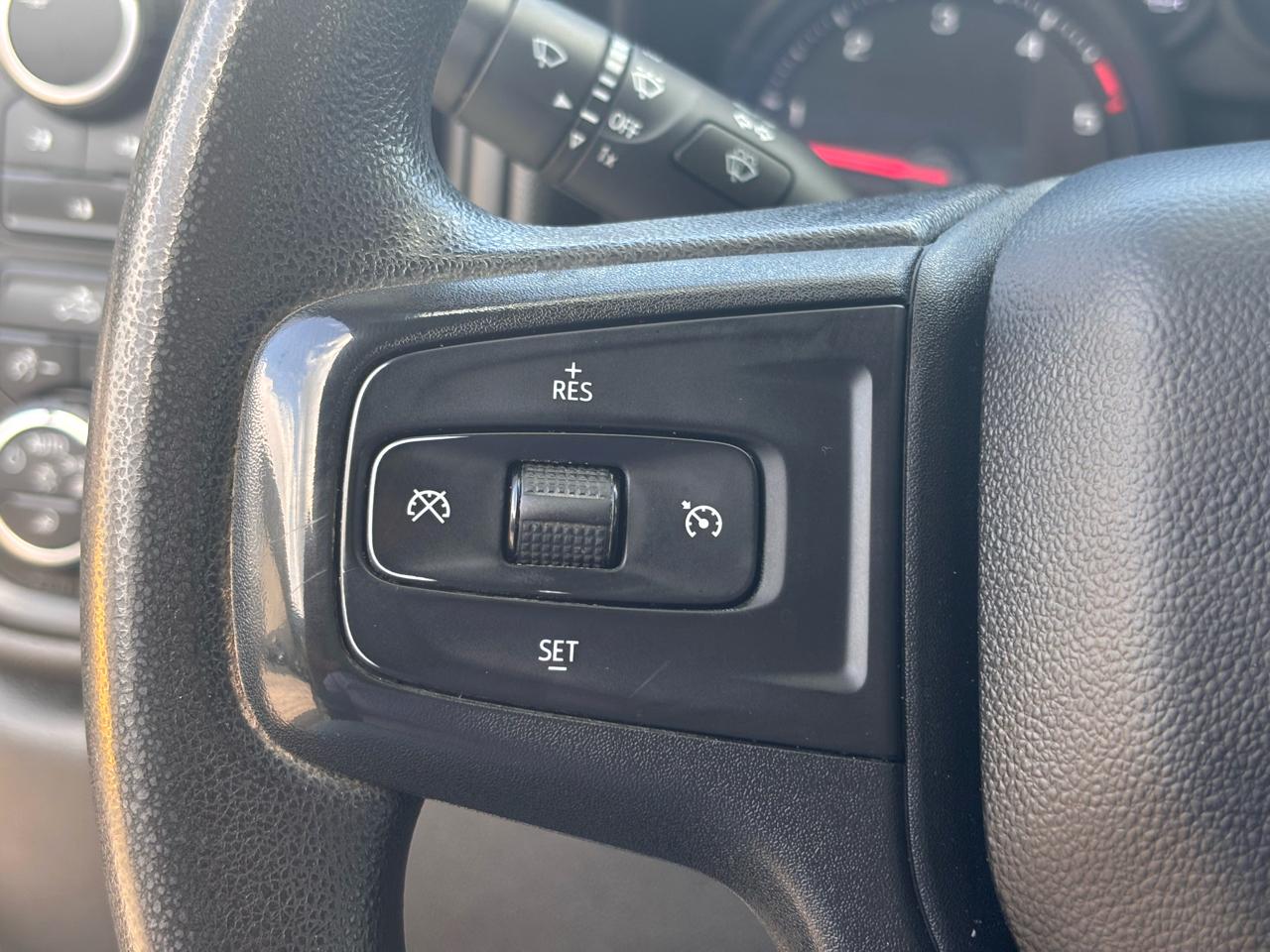 Chevrolet Silverado 2500HD 4WD Crew Cab 159" Custom 2023