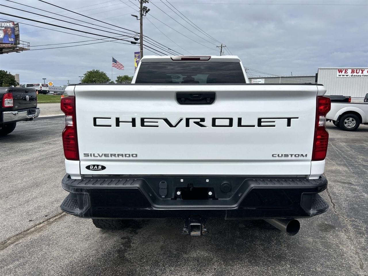 Chevrolet Silverado HD photo 5
