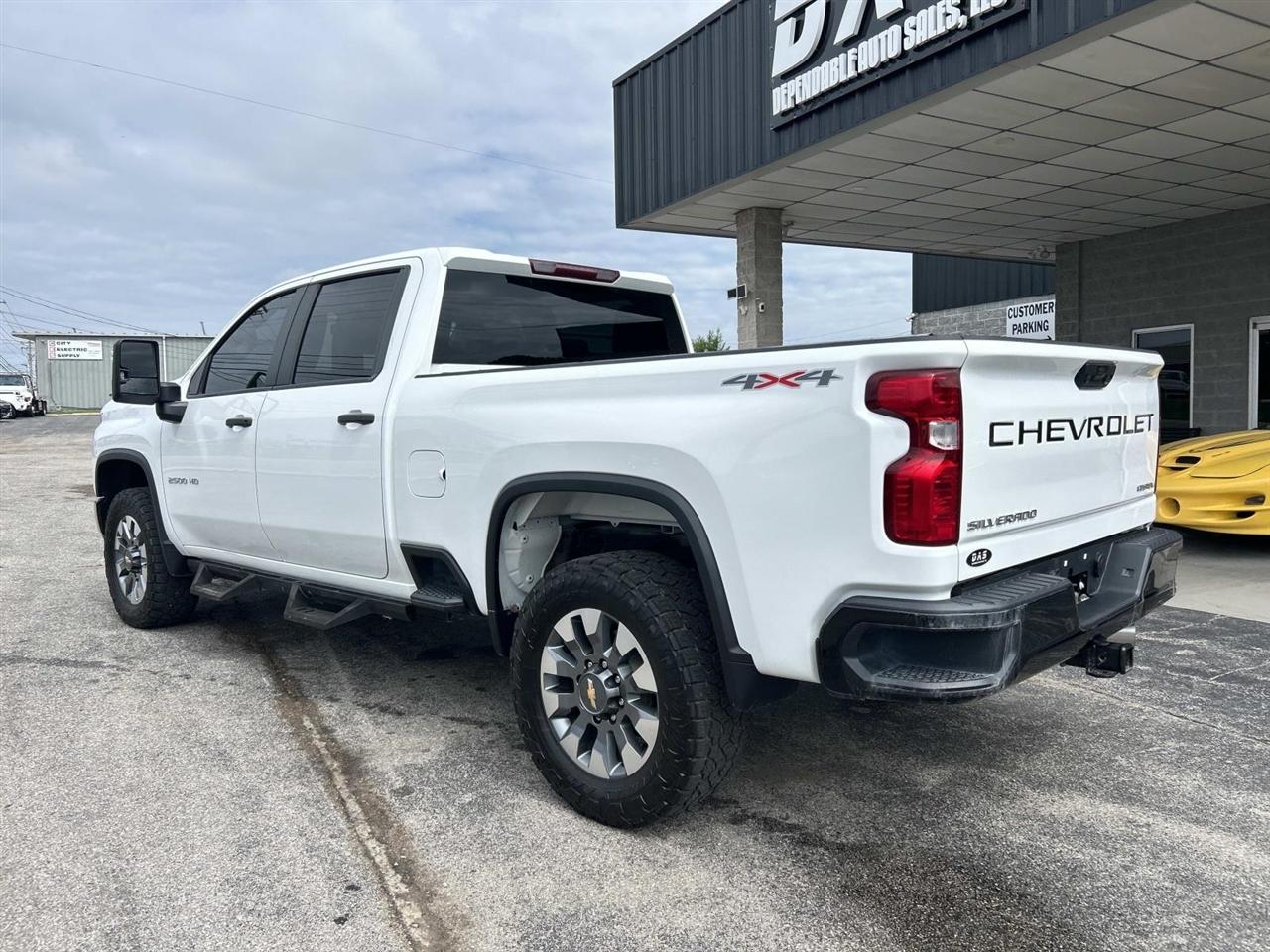 Chevrolet Silverado HD photo 6