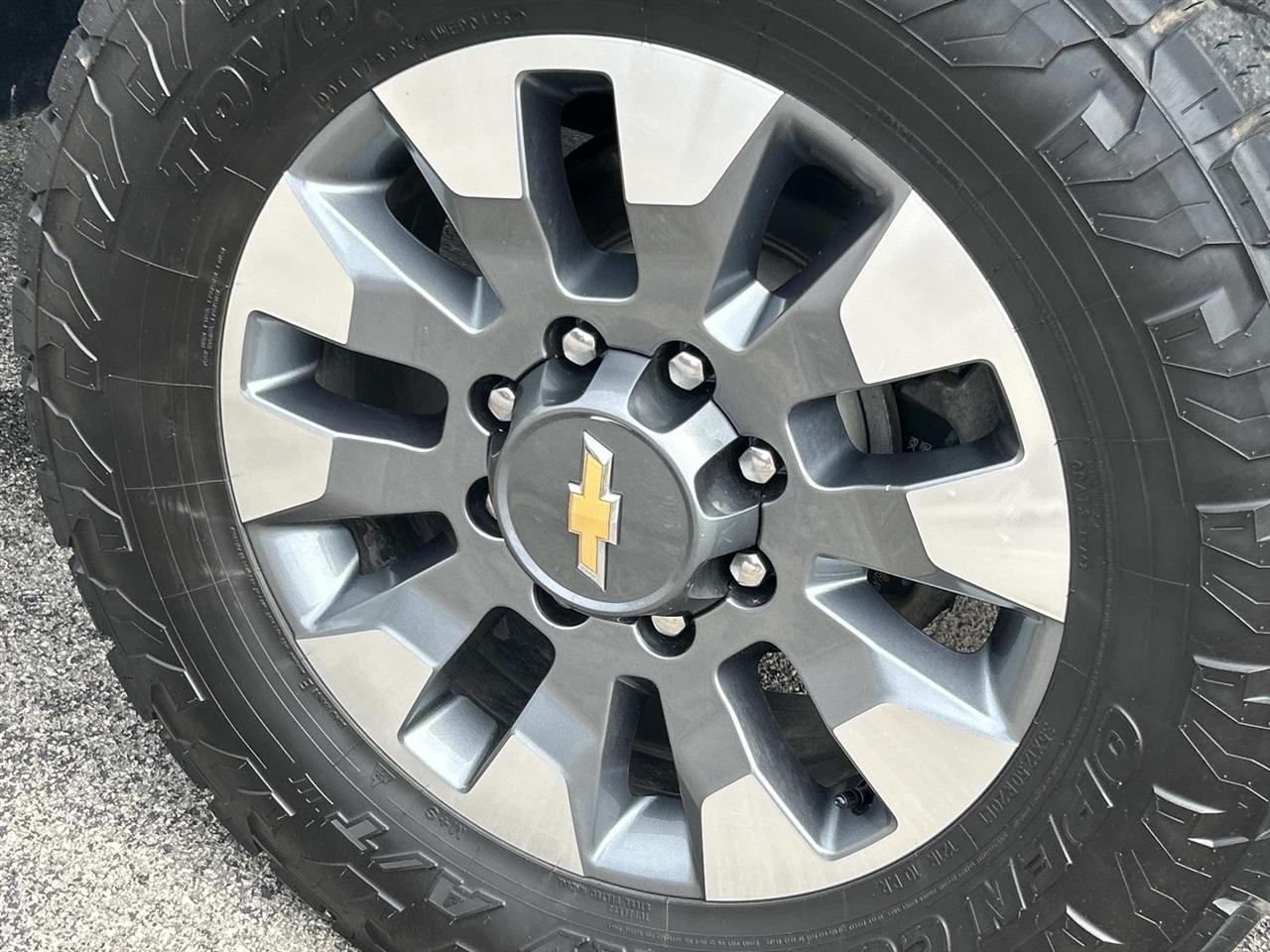 Chevrolet Silverado HD photo 10