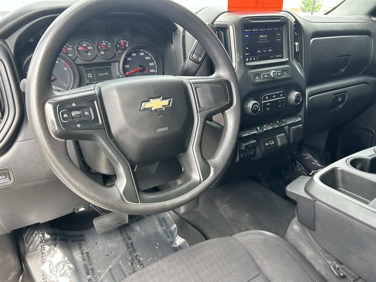 Chevrolet Silverado HD photo 11