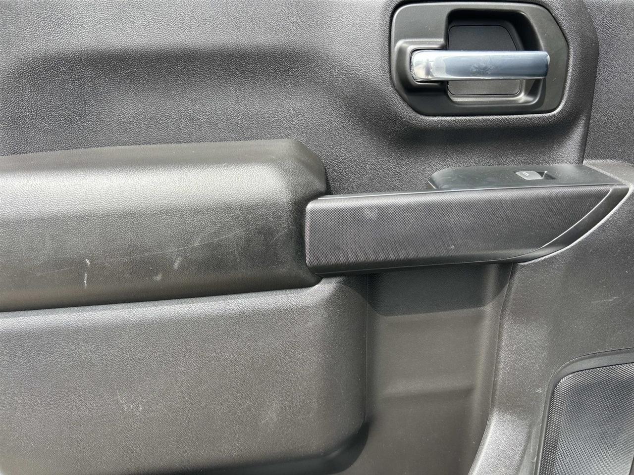 Chevrolet Silverado HD photo 12