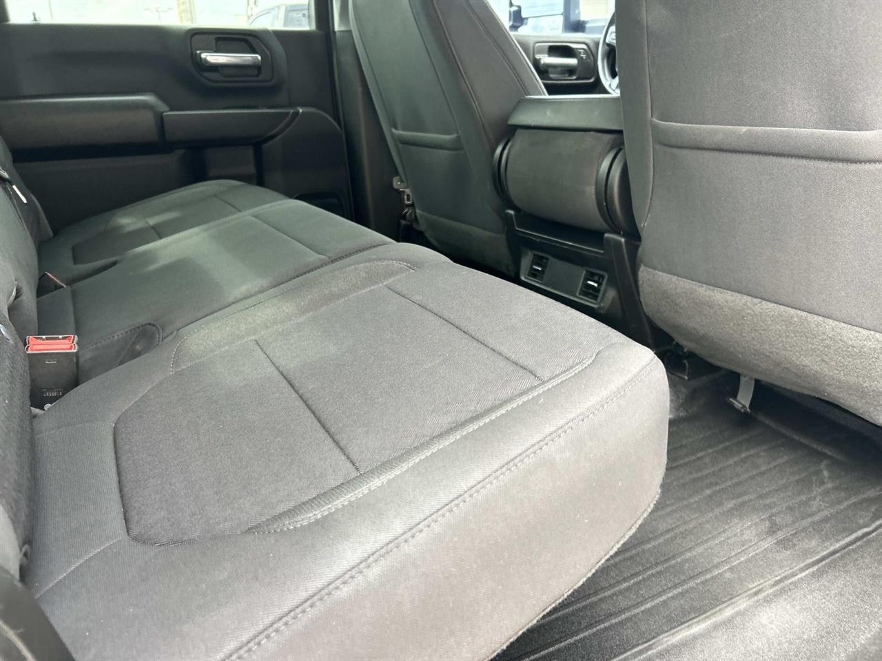 Chevrolet Silverado HD photo 14