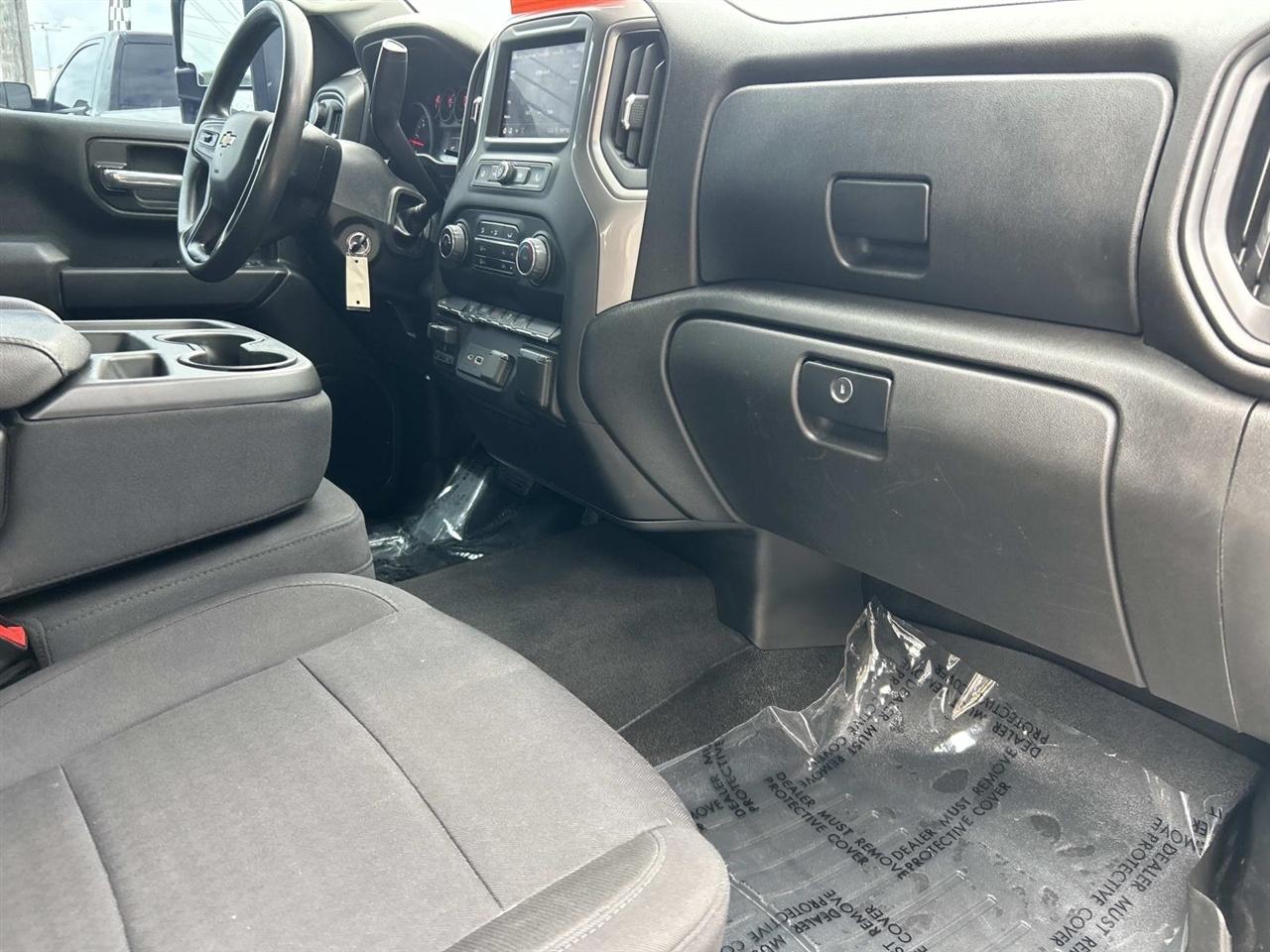 Chevrolet Silverado HD photo 16