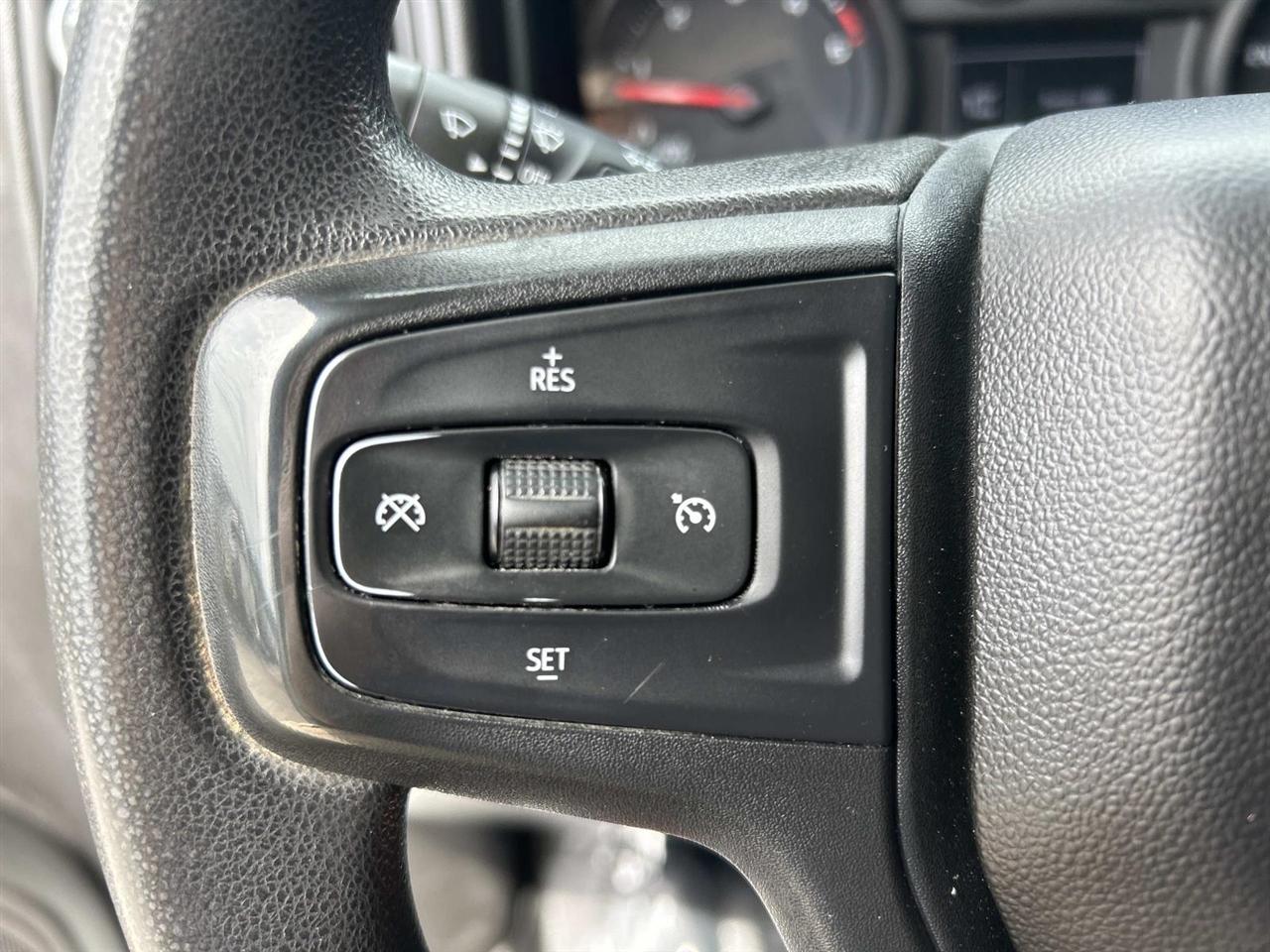 Chevrolet Silverado HD photo 23
