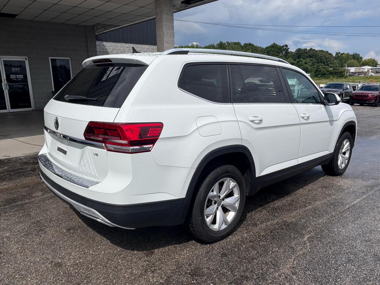 Volkswagen Atlas 3.6L V6 SE w/Technology FWD 2019