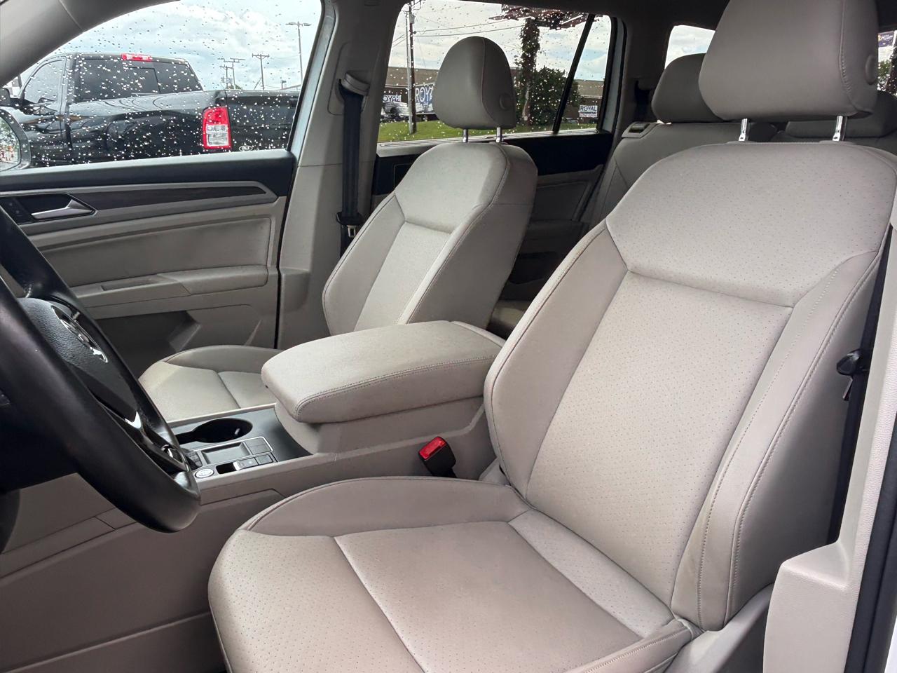 Volkswagen Atlas 3.6L V6 SE w/Technology FWD 2019