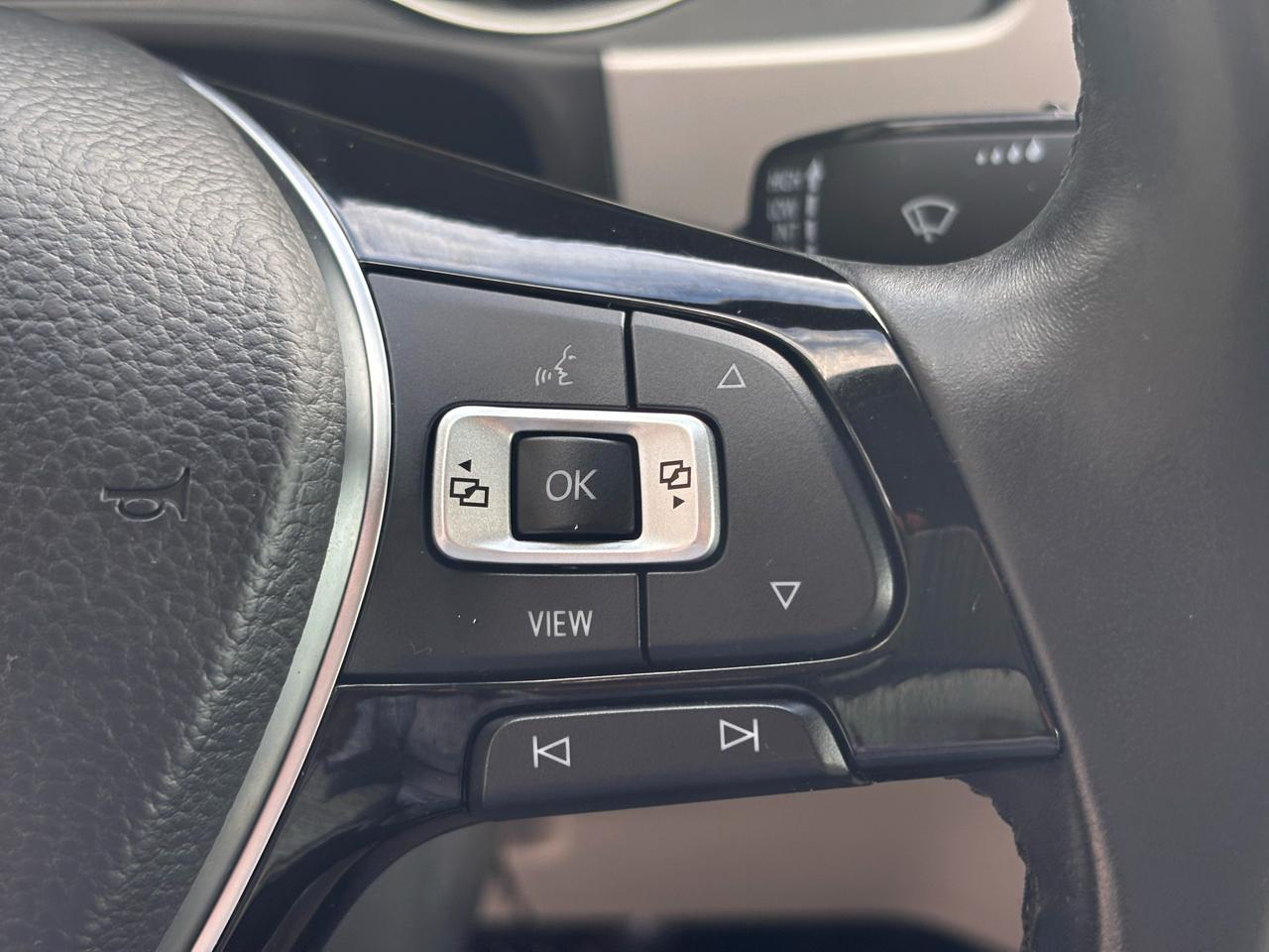 Volkswagen Atlas 3.6L V6 SE w/Technology FWD 2019
