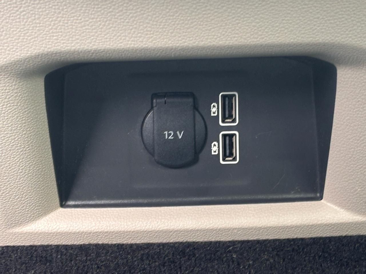 Volkswagen Atlas 3.6L V6 SE w/Technology FWD 2019