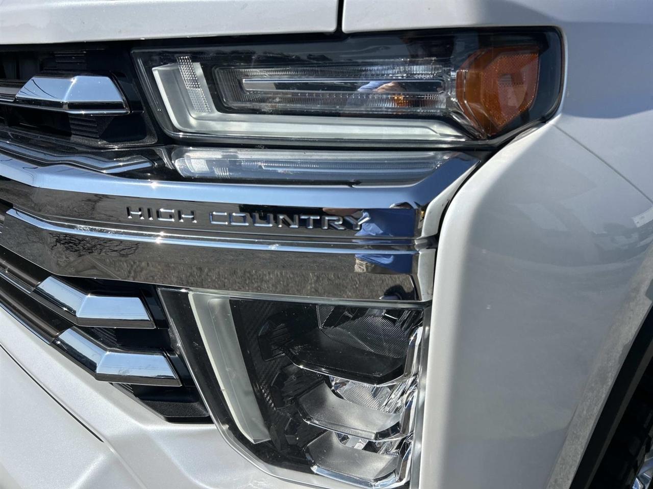 Chevrolet Silverado 3500HD 4WD Crew Cab 159" High Country 2023