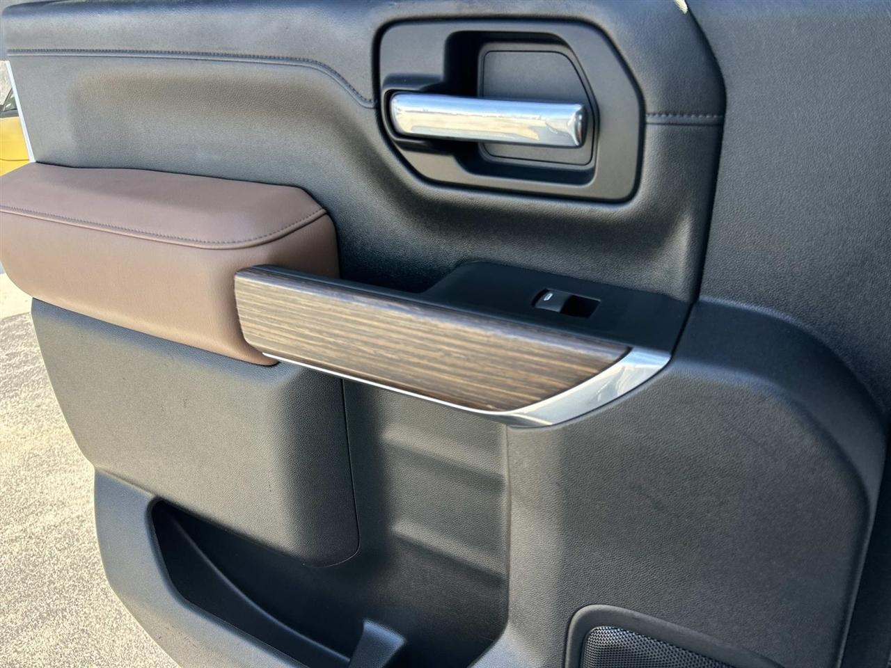 Chevrolet Silverado 3500HD 4WD Crew Cab 159" High Country 2023