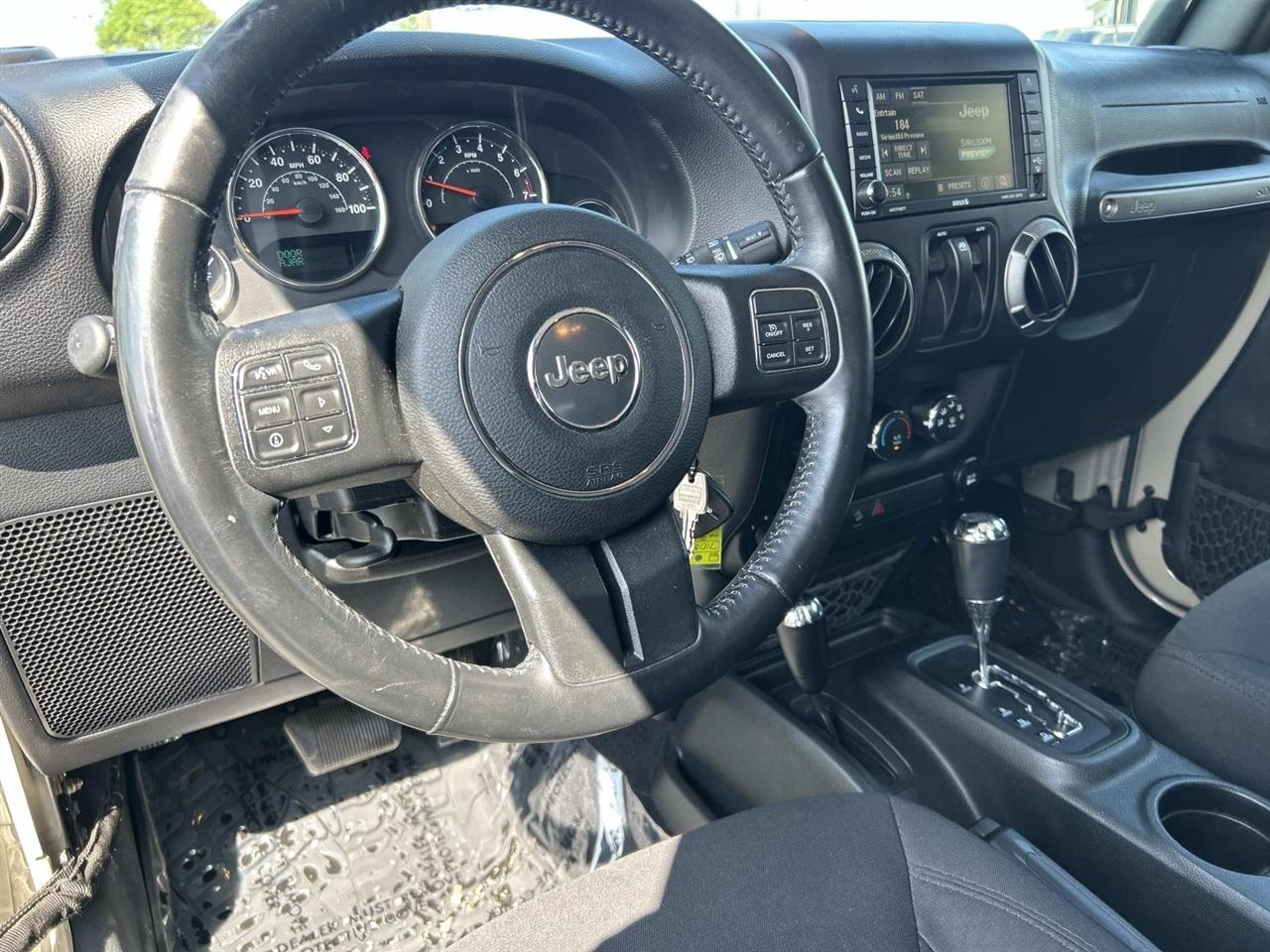 2017 Jeep Wrangler Willys Wheeler - Photo 13