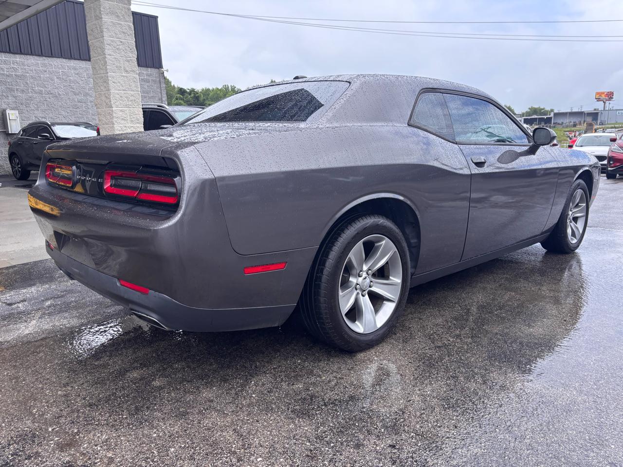 Dodge Challenger SXT Coupe 2017