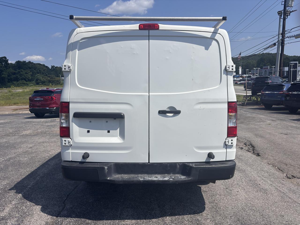 Nissan NV Cargo NV2500 HD Standard Roof V6 S 2018