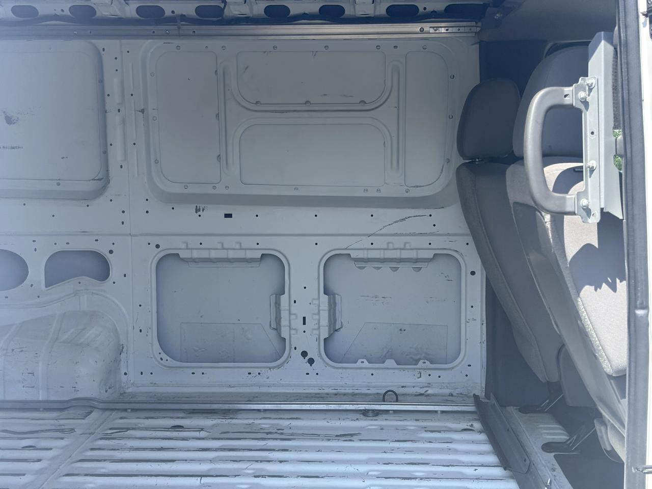Nissan NV Cargo NV2500 HD Standard Roof V6 S 2018