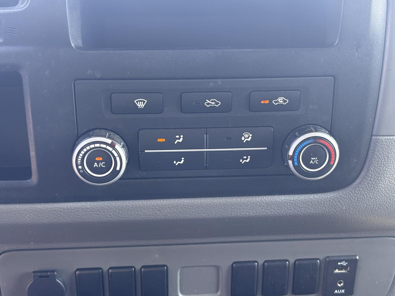 Nissan NV Cargo NV2500 HD Standard Roof V6 S 2018