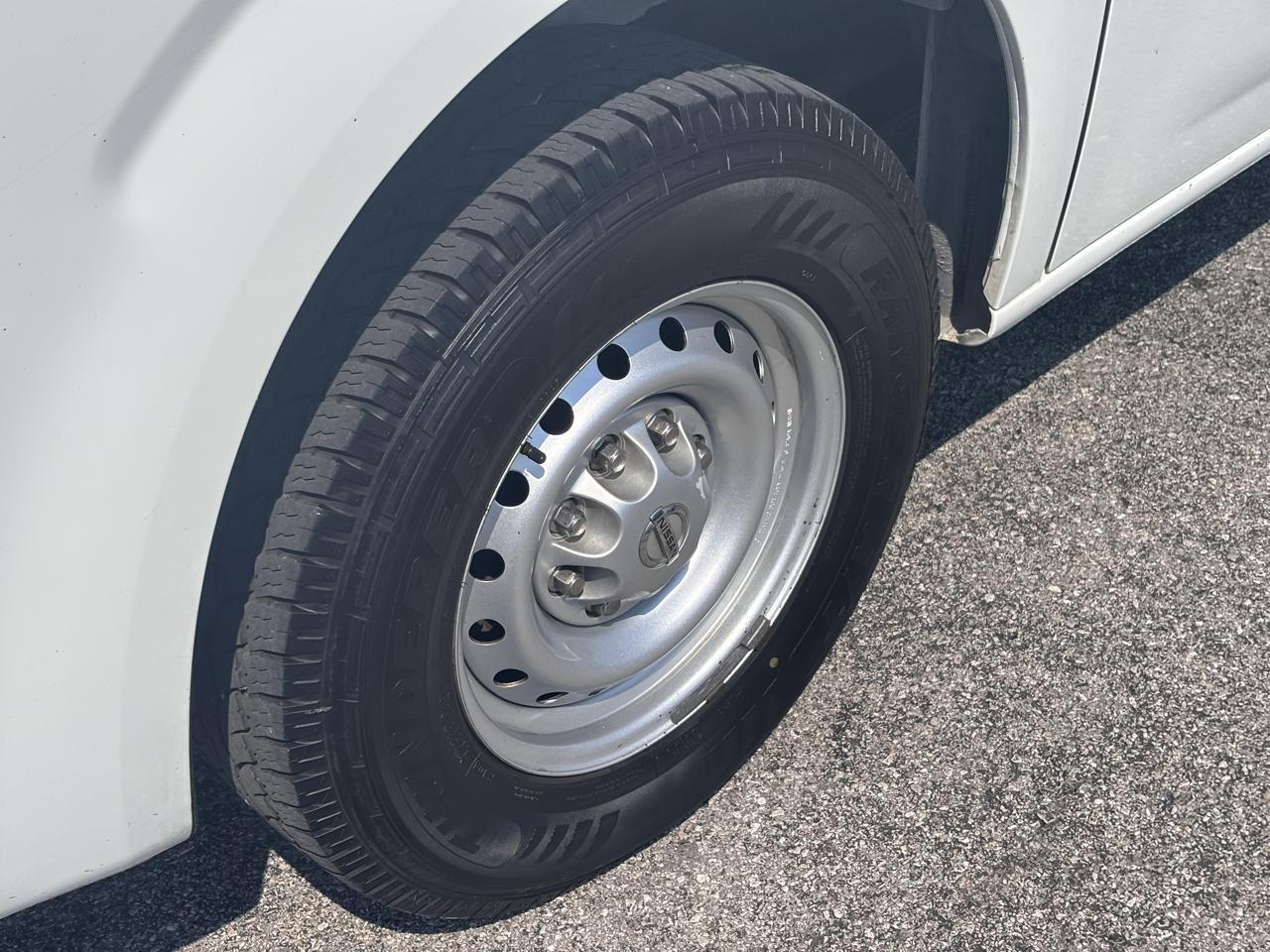 Nissan NV Cargo NV2500 HD Standard Roof V6 S 2018