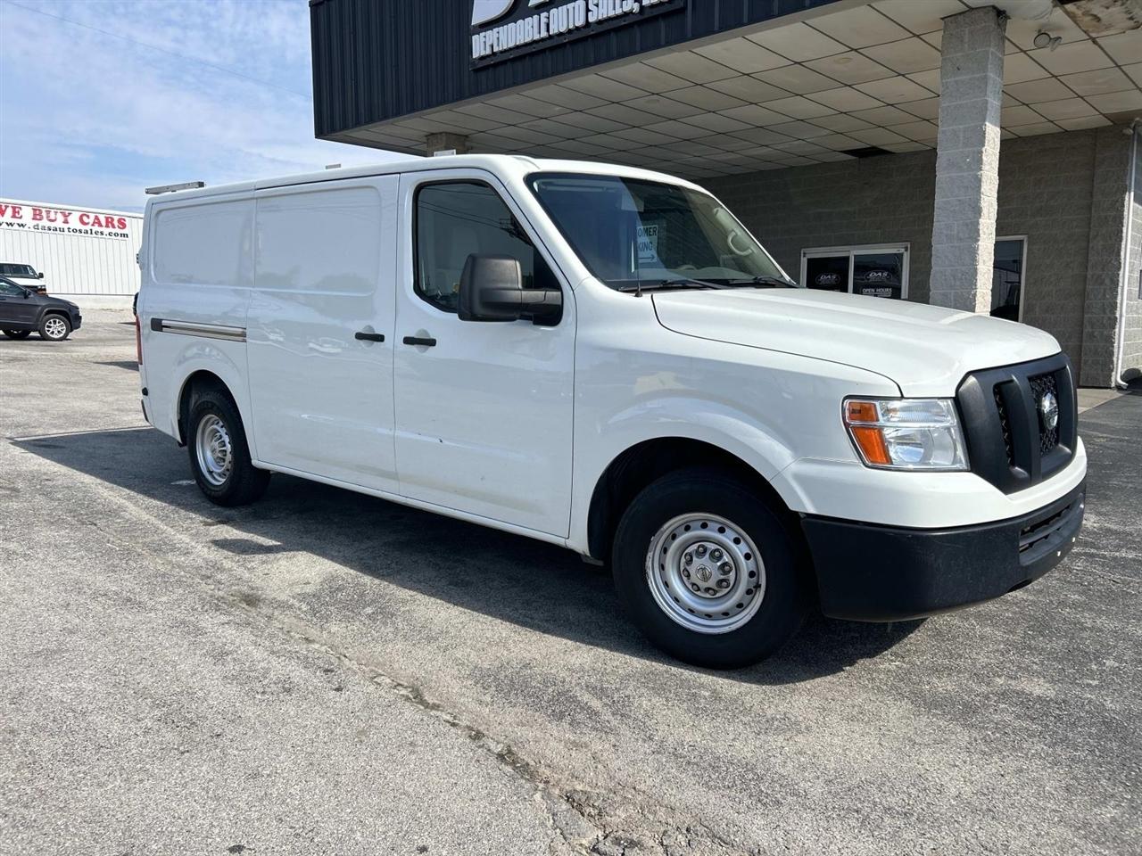 Nissan NV Cargo NV2500 HD Standard Roof V6 S 2018