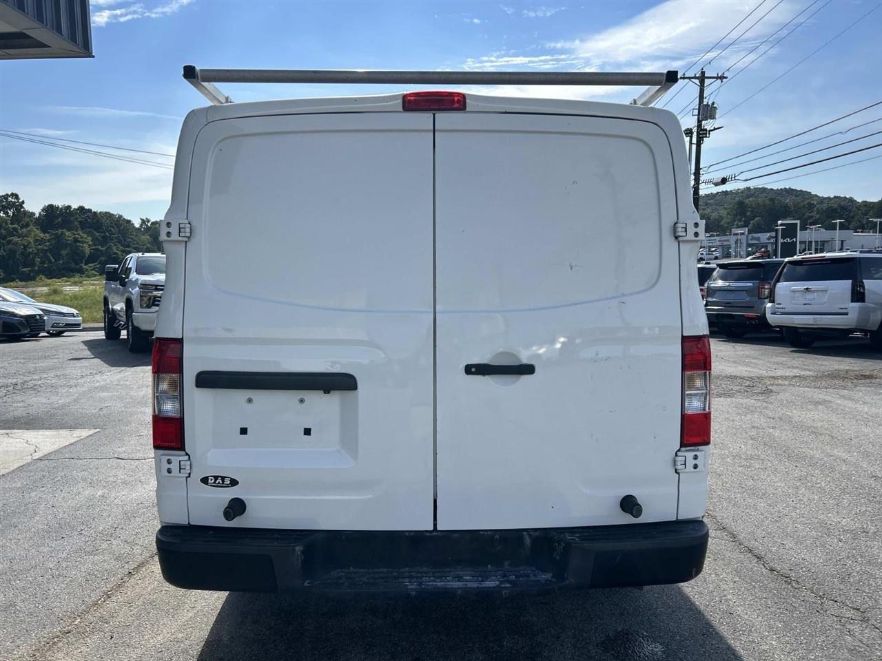 Nissan NV Cargo NV2500 HD Standard Roof V6 S 2018